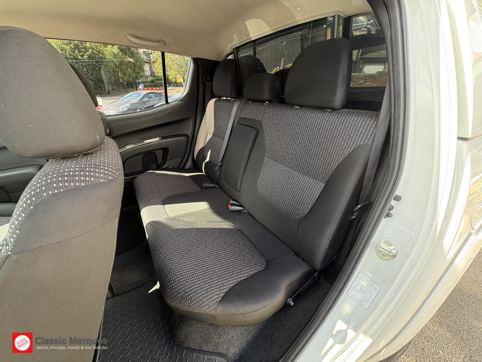Mitsubishi L200 view 25