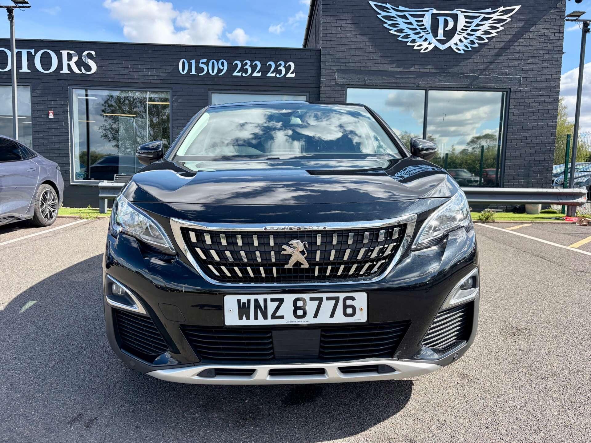 Peugeot 3008 view 3