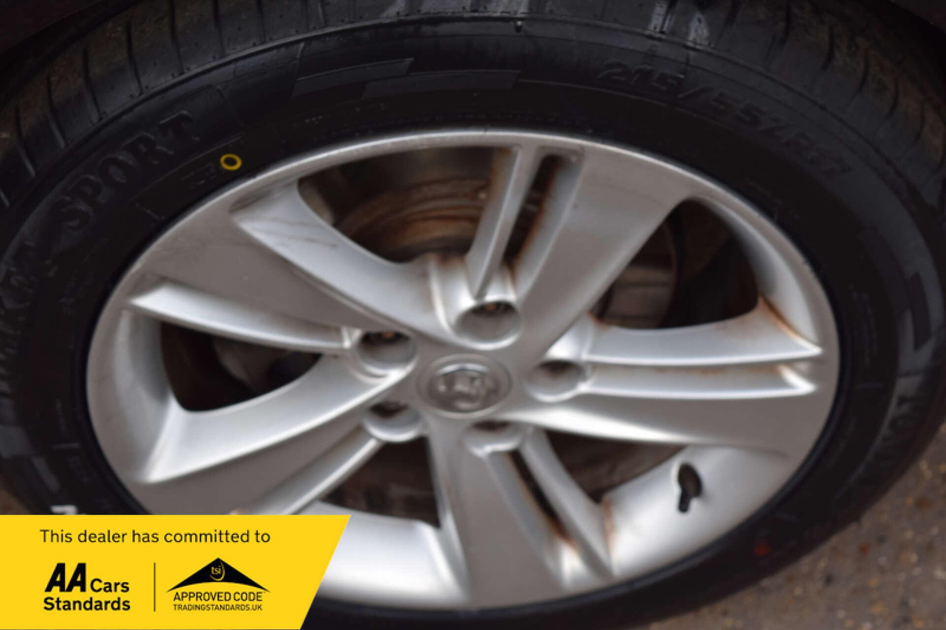 Vauxhall Insignia view 23