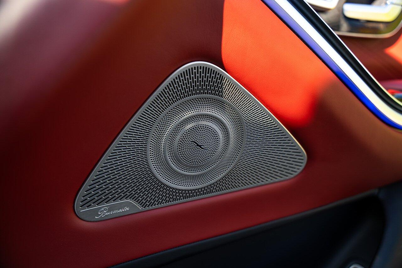Mercedes-Benz S-Class view 100
