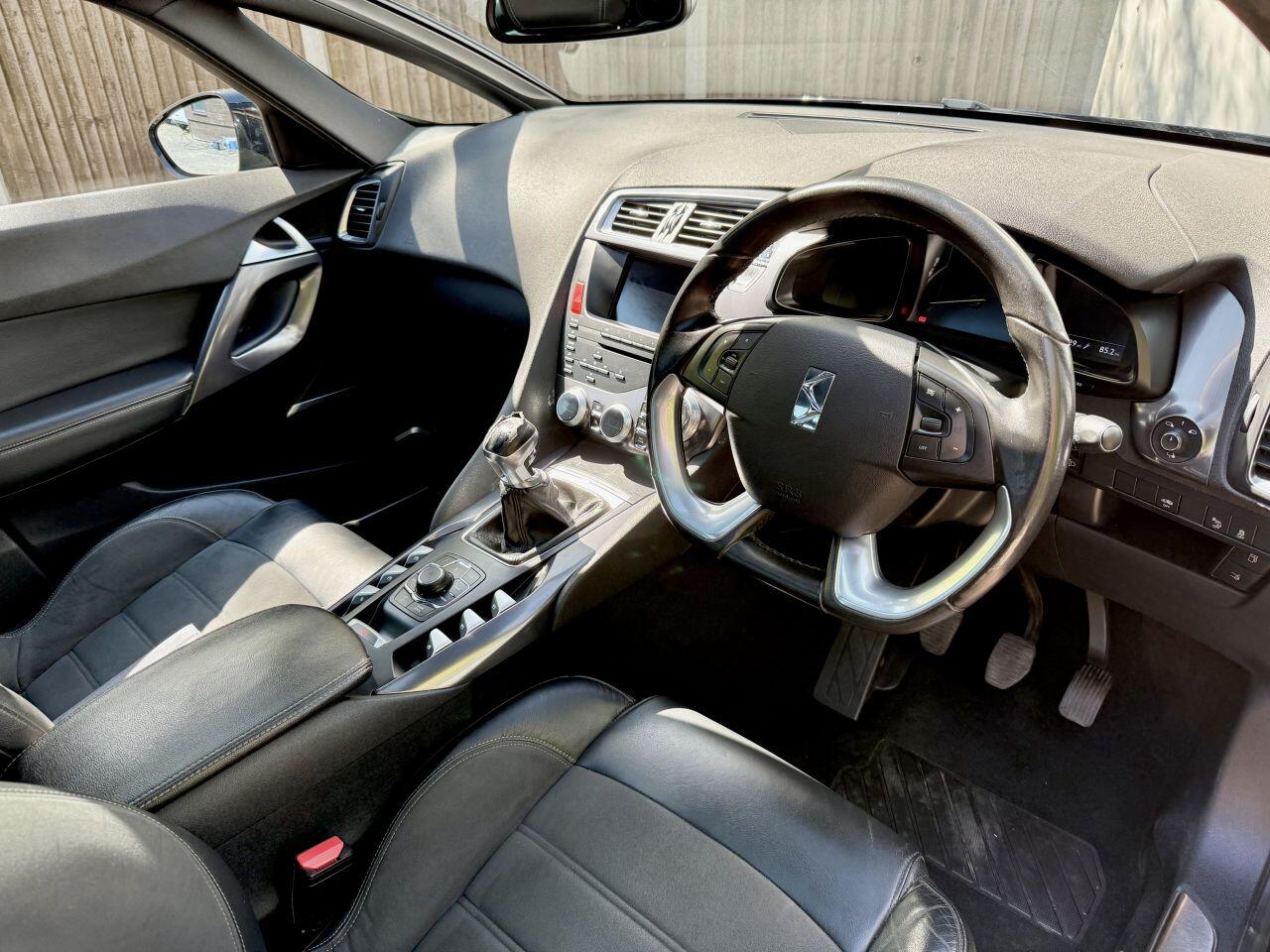 Citroen DS5 view 9