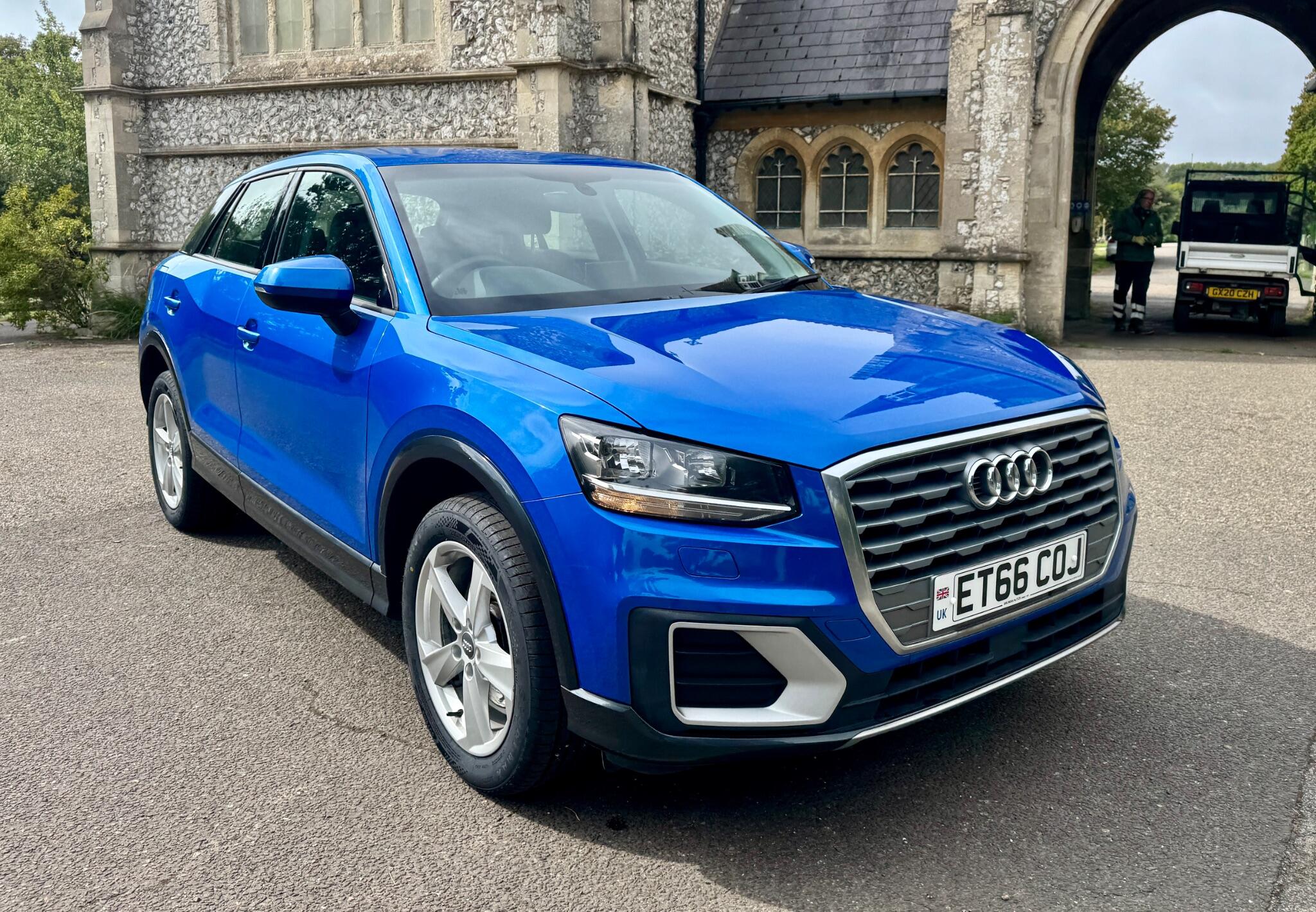 Audi Q2 view 6