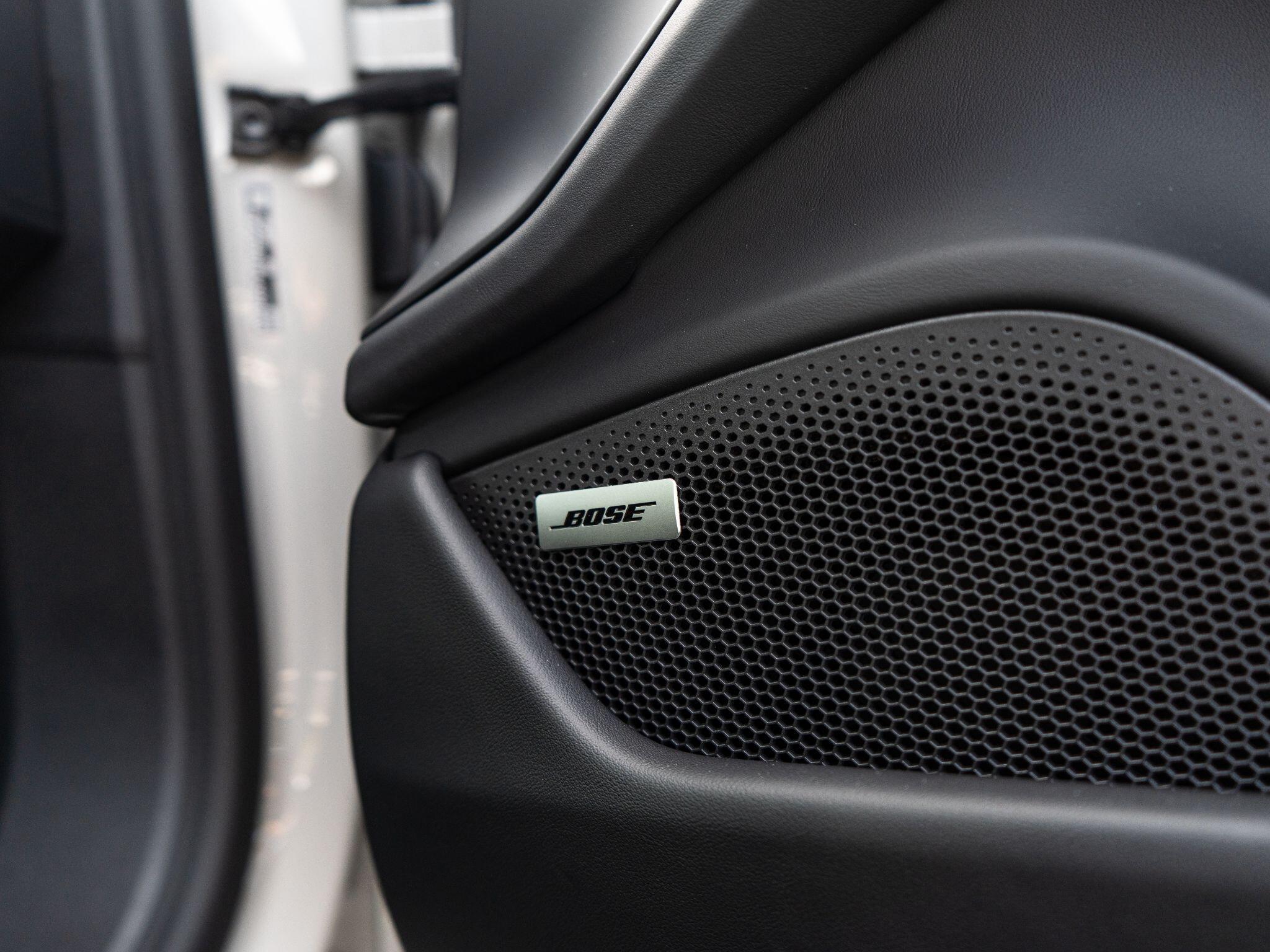 Porsche Taycan view 40