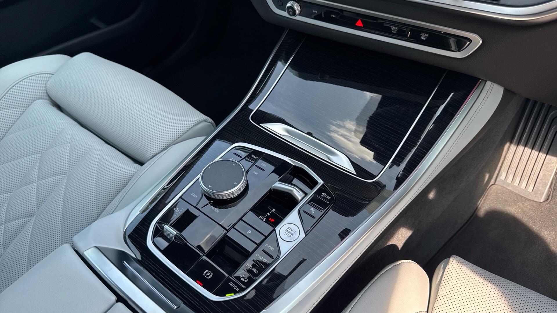 BMW X5 view 12
