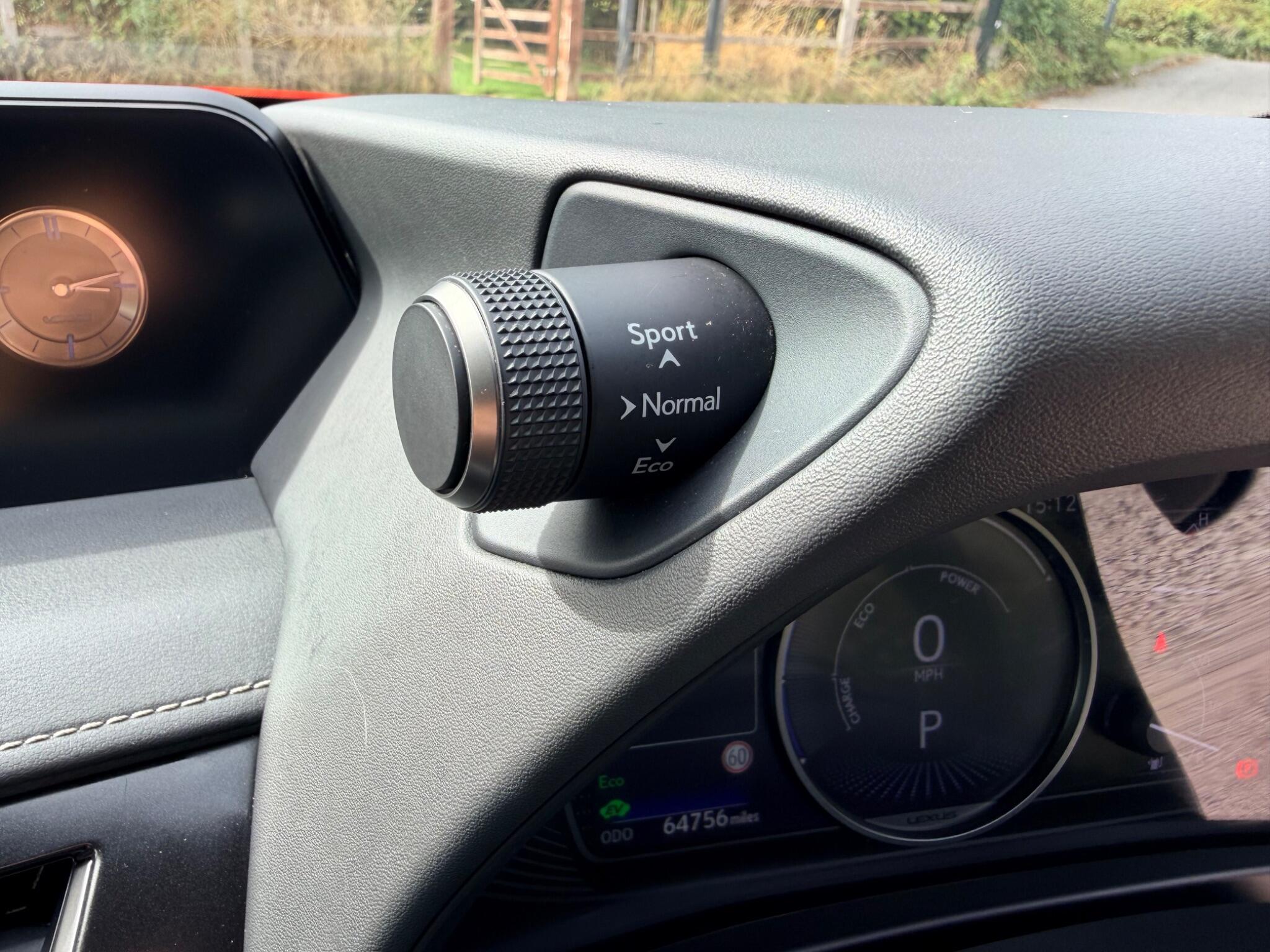 Lexus Ux view 30