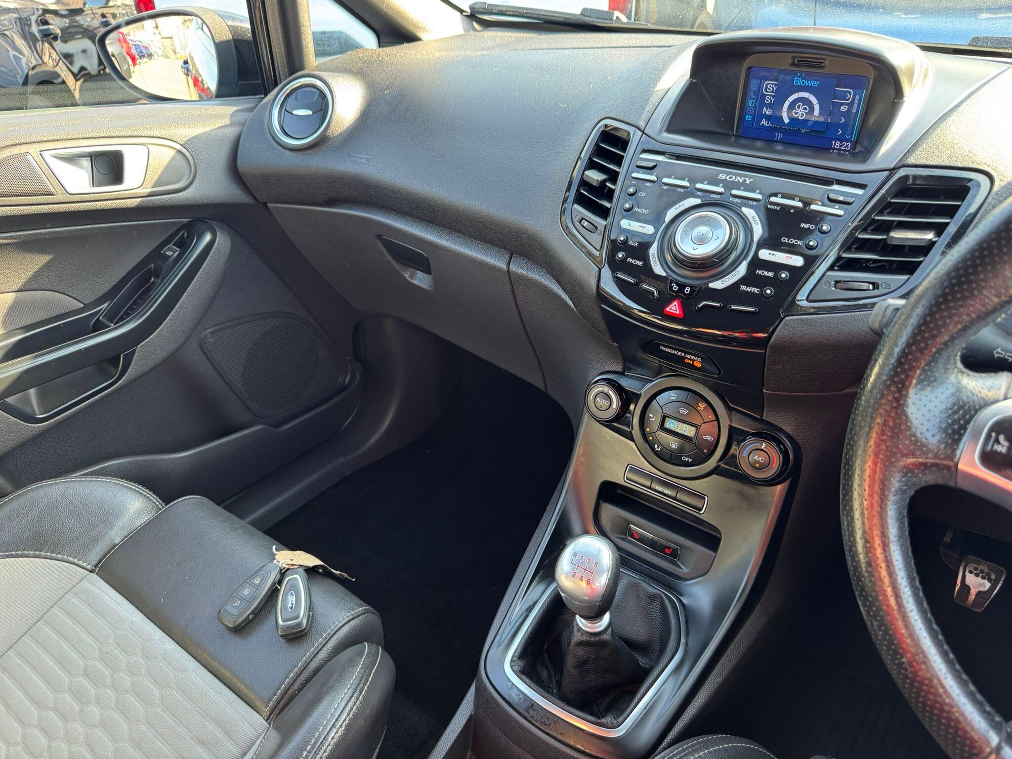 Ford Fiesta view 41
