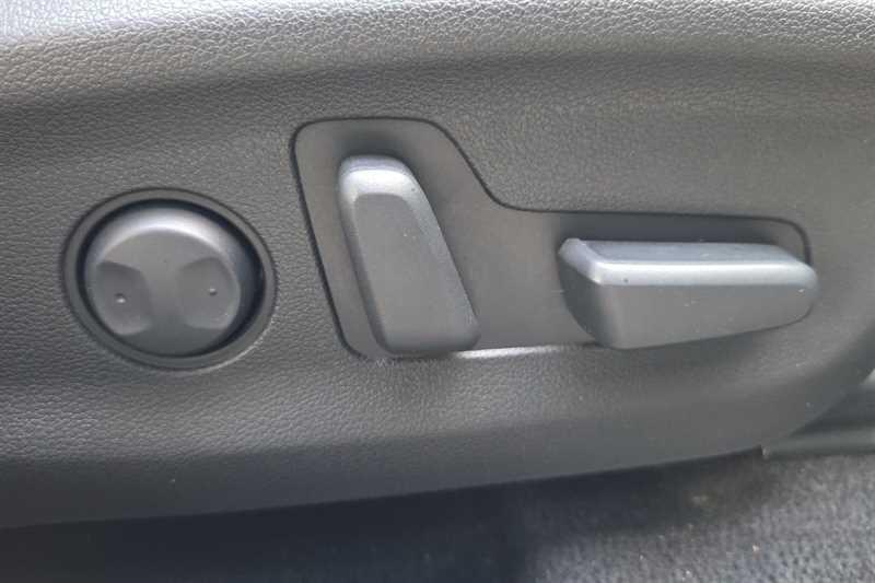 Hyundai Kona view 30