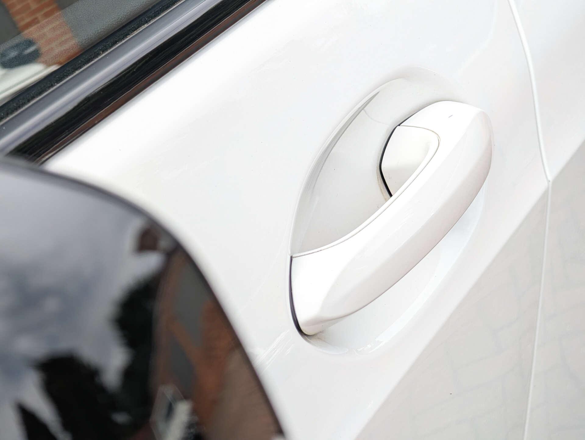 BMW 1 Series view 13