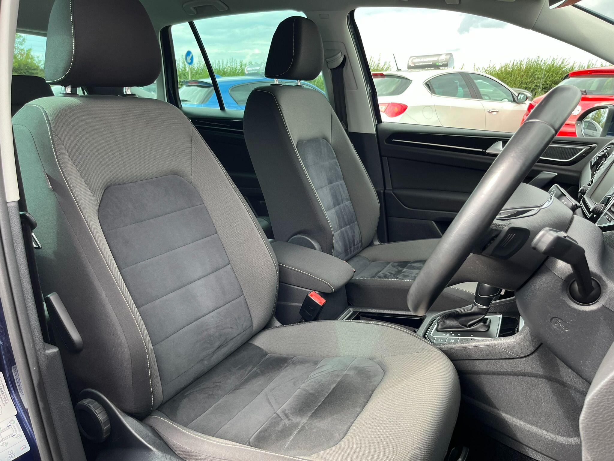 Volkswagen Golf SV view 12