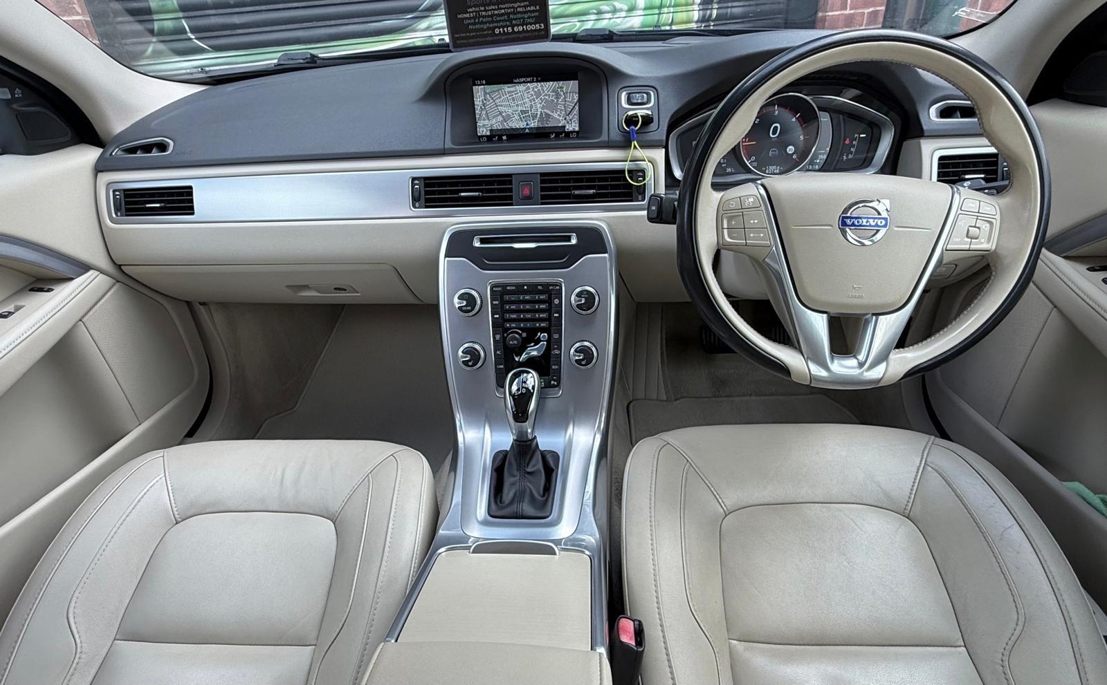 Volvo S80 view 47