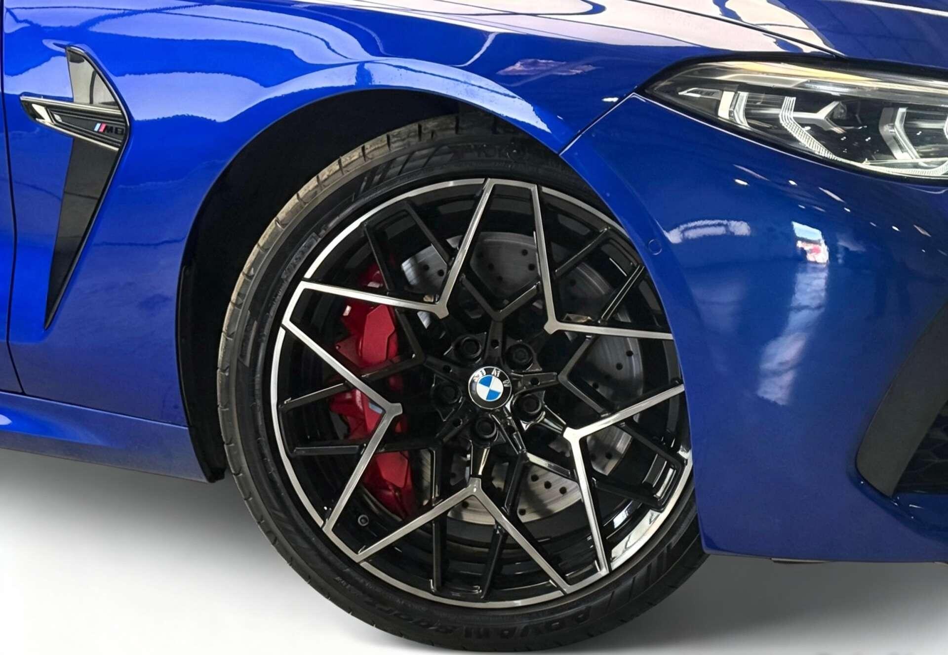 BMW M8 view 3