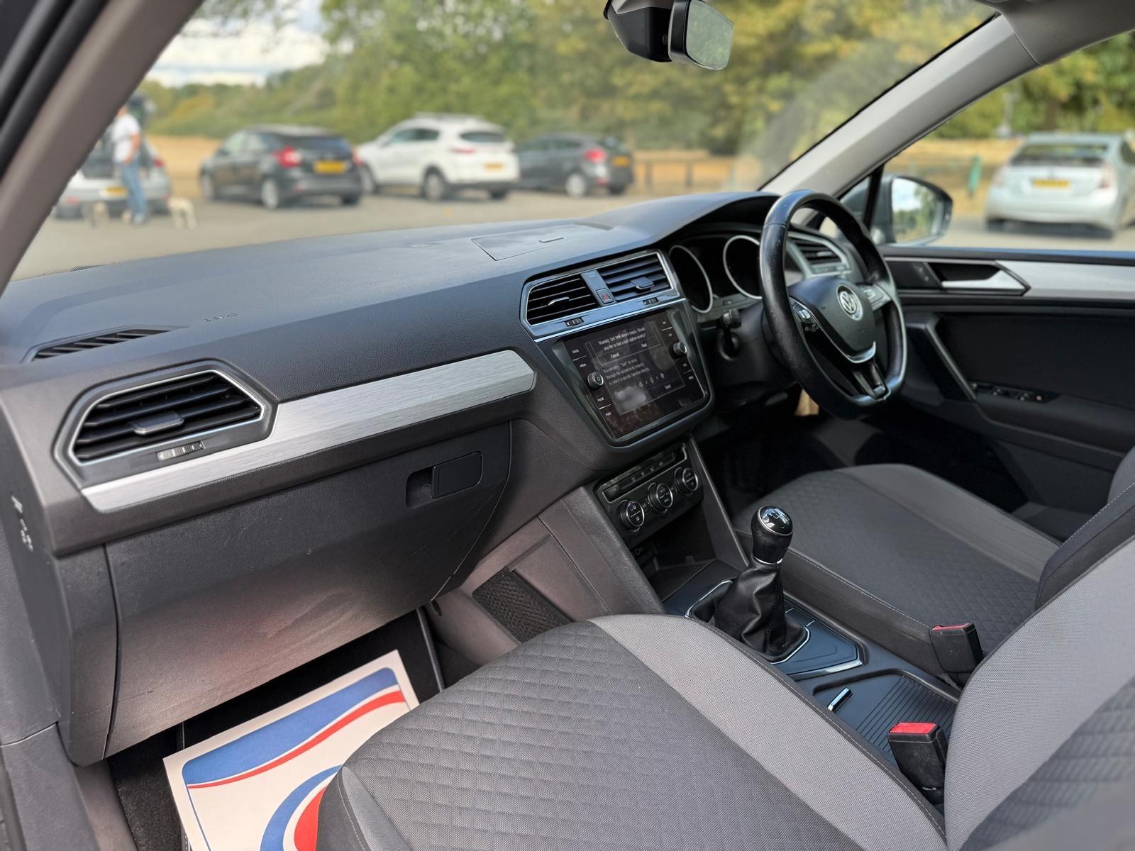Volkswagen Tiguan view 27