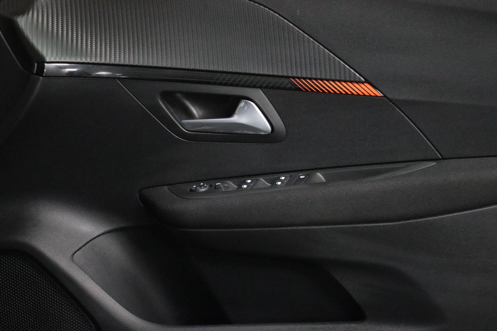Peugeot 208 view 40