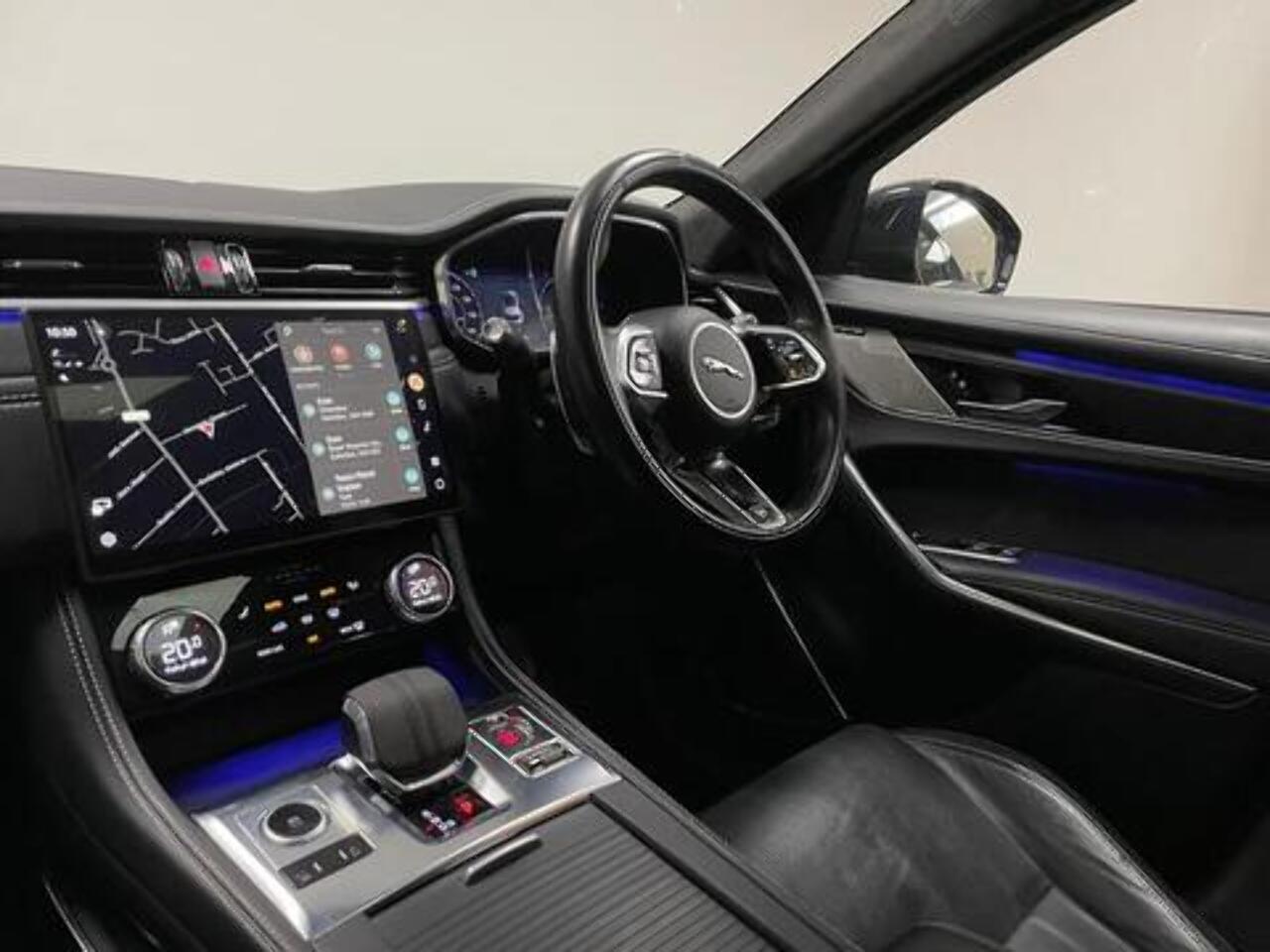 Jaguar F-Pace view 21
