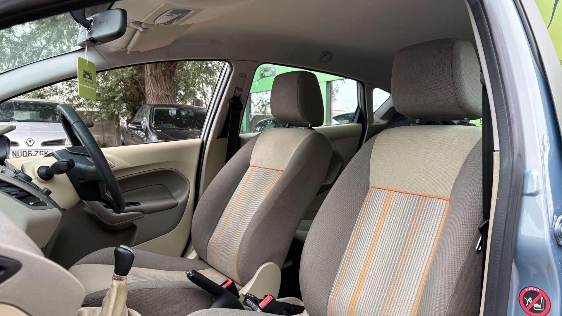 Ford Fiesta view 13