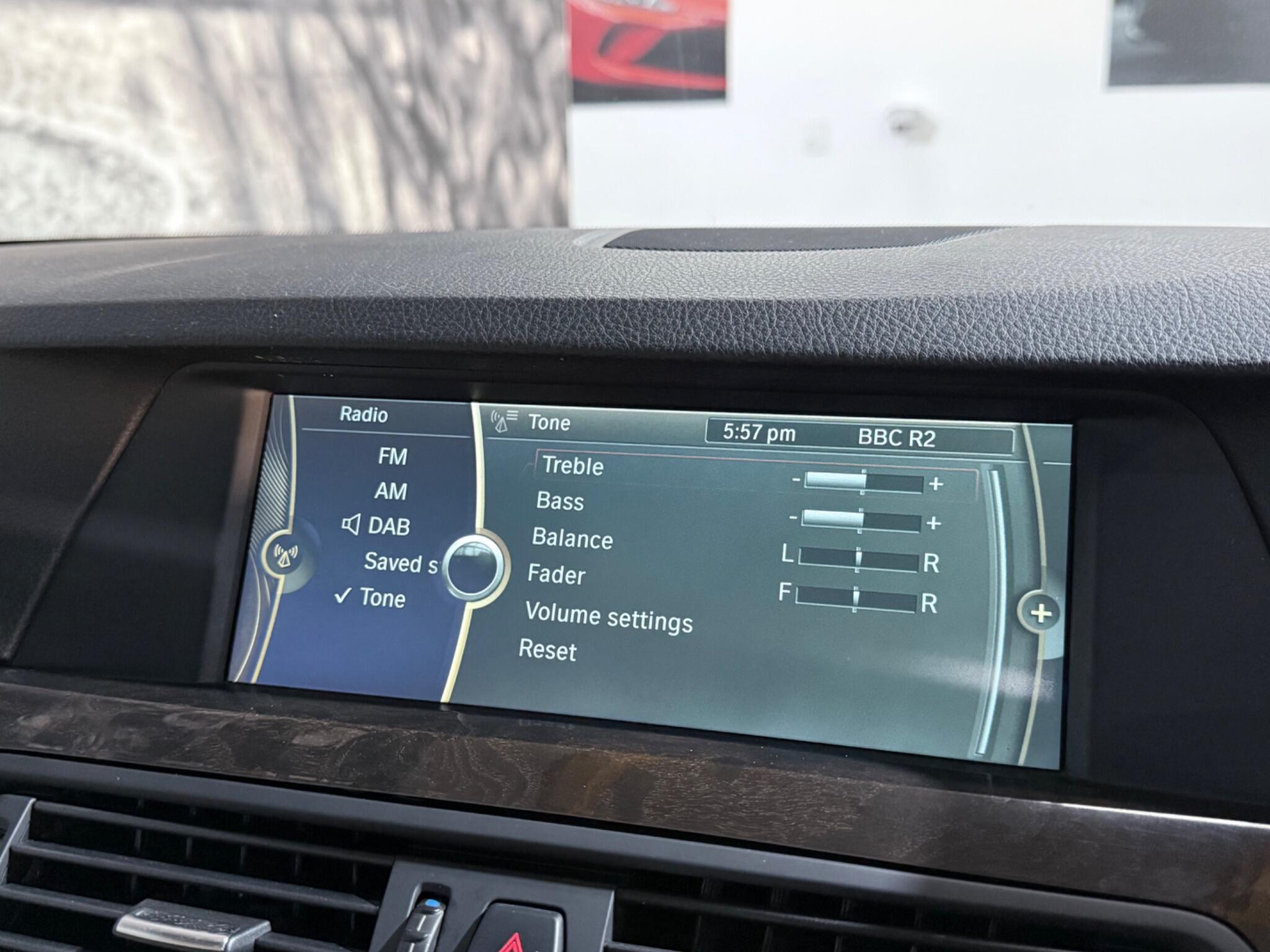 BMW 5 Series view 47