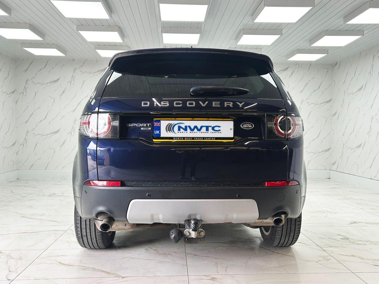 Land Rover Discovery Sport view 10