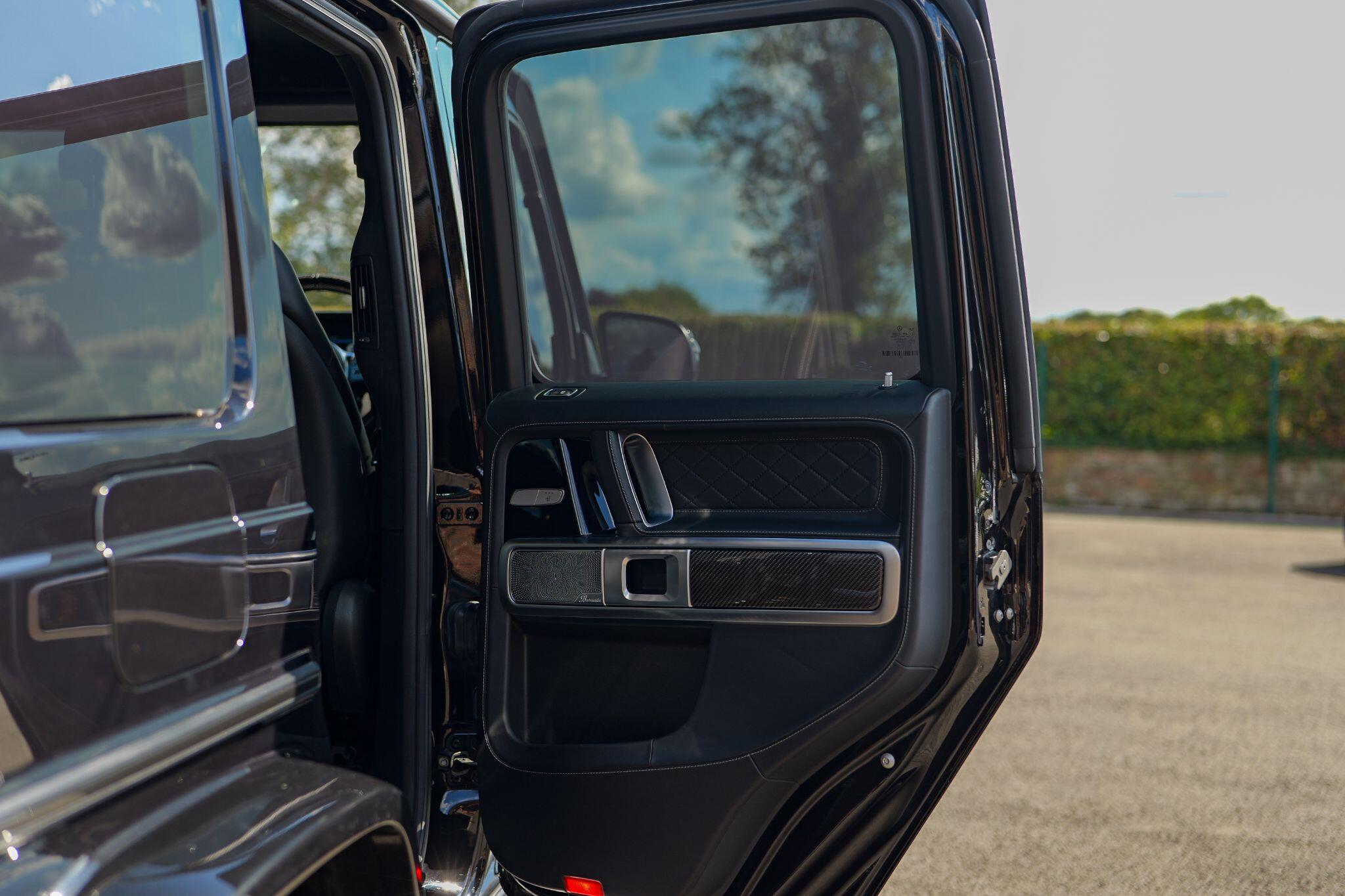 Mercedes-Benz G-Class view 29