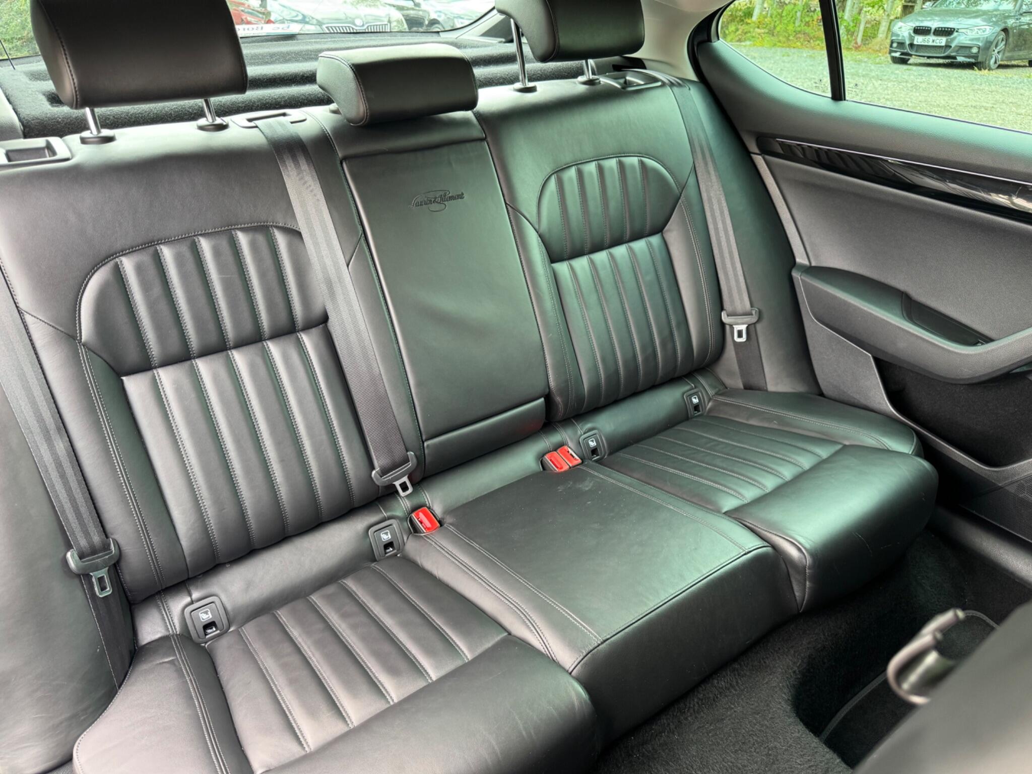 Skoda Superb view 24