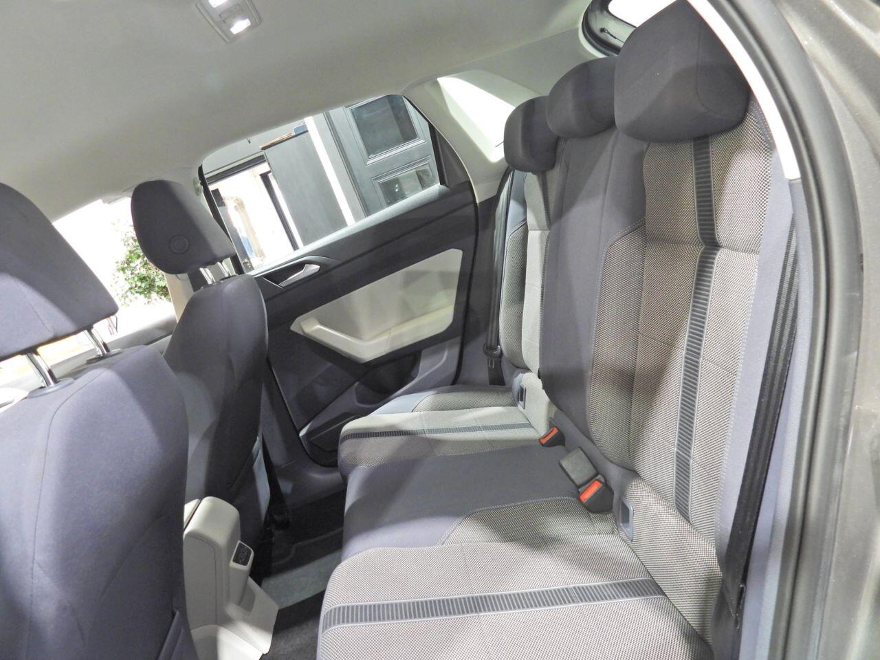 Volkswagen Polo view 22