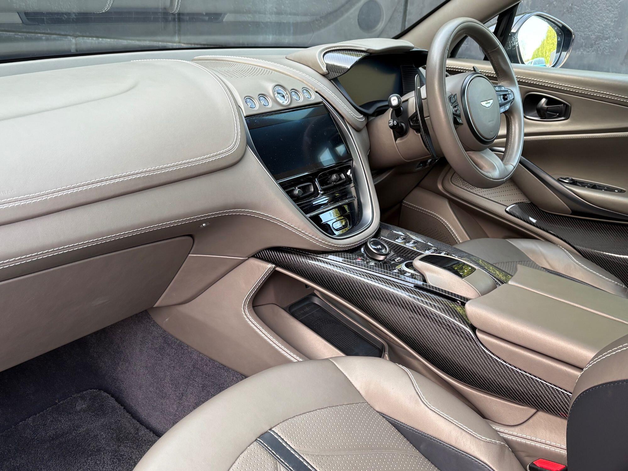 Aston Martin DBX view 13