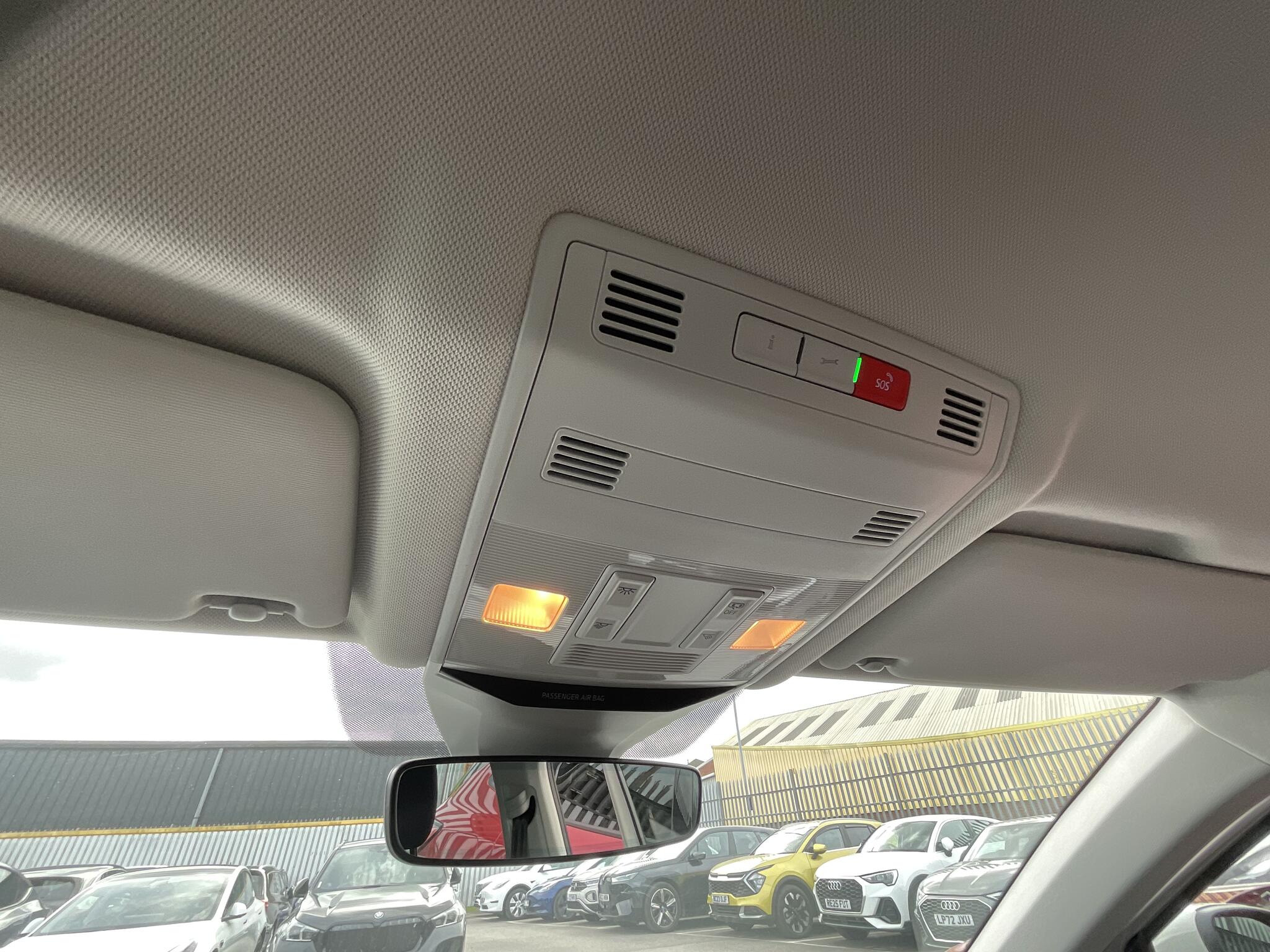 Volkswagen T-Roc view 32