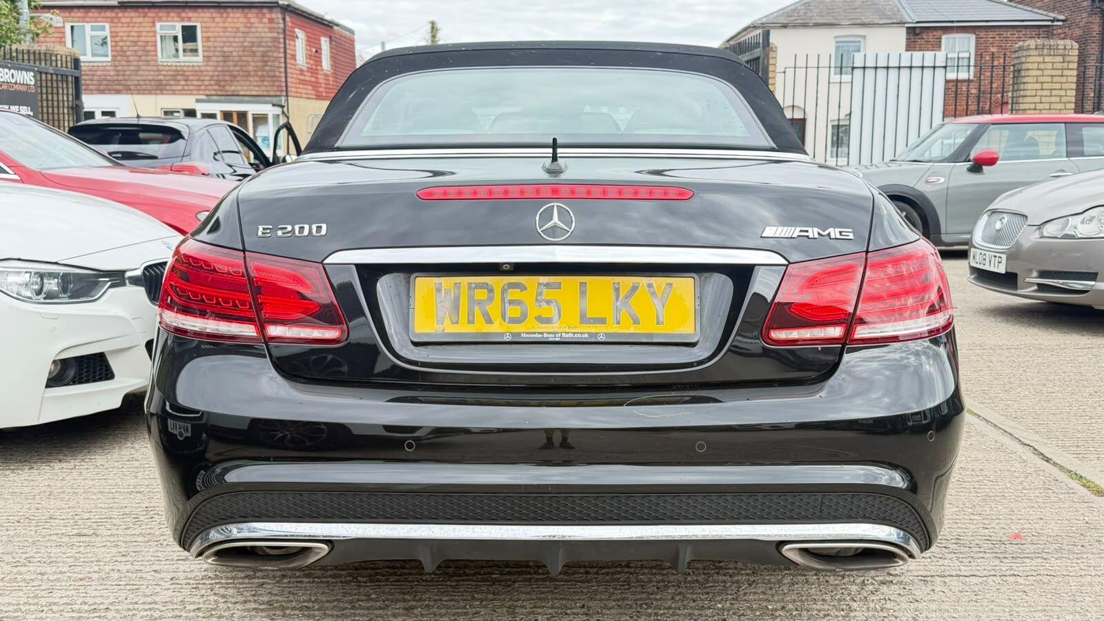 Mercedes-Benz E-Class view 4
