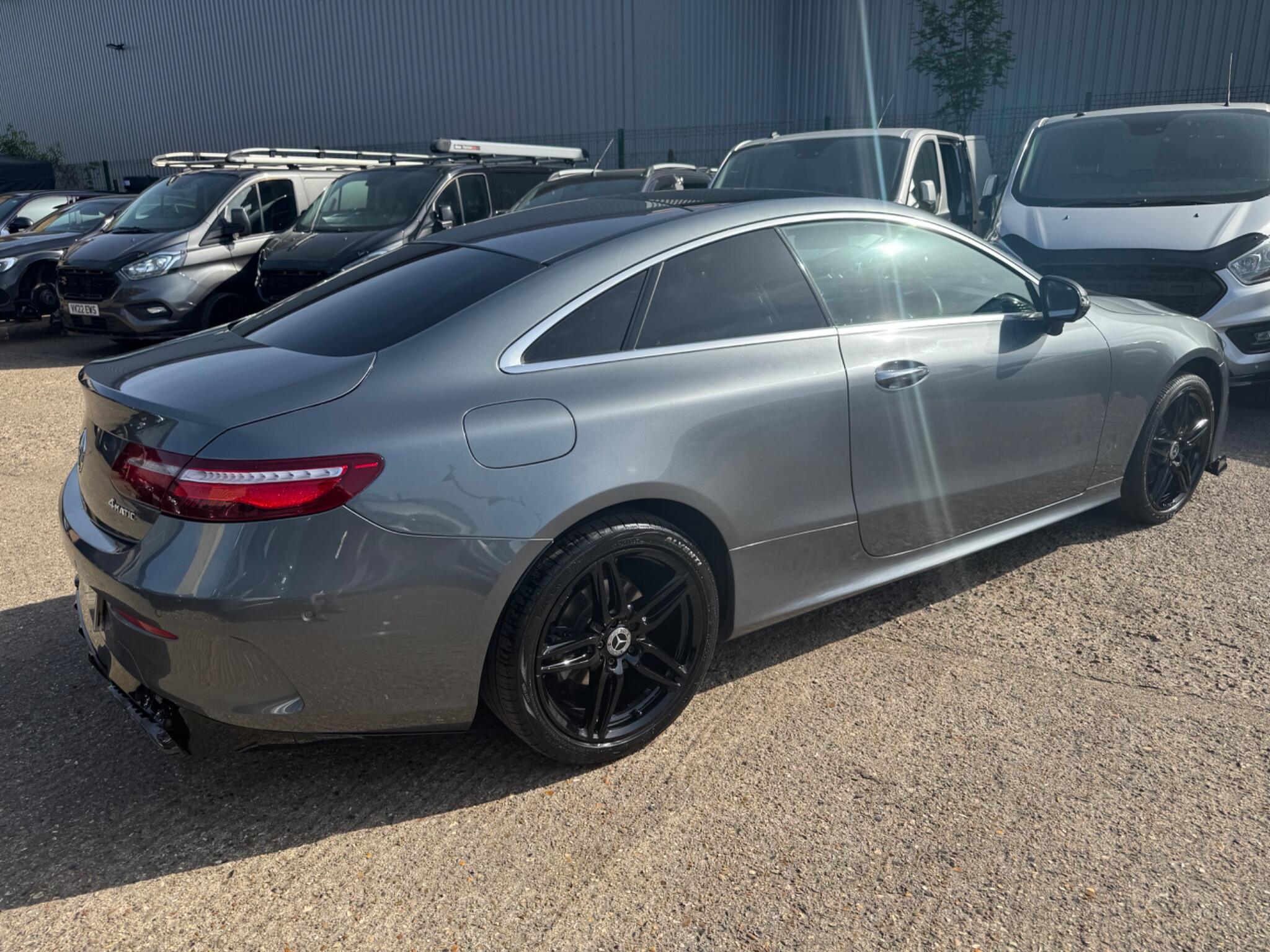 Mercedes-Benz E Class view 10