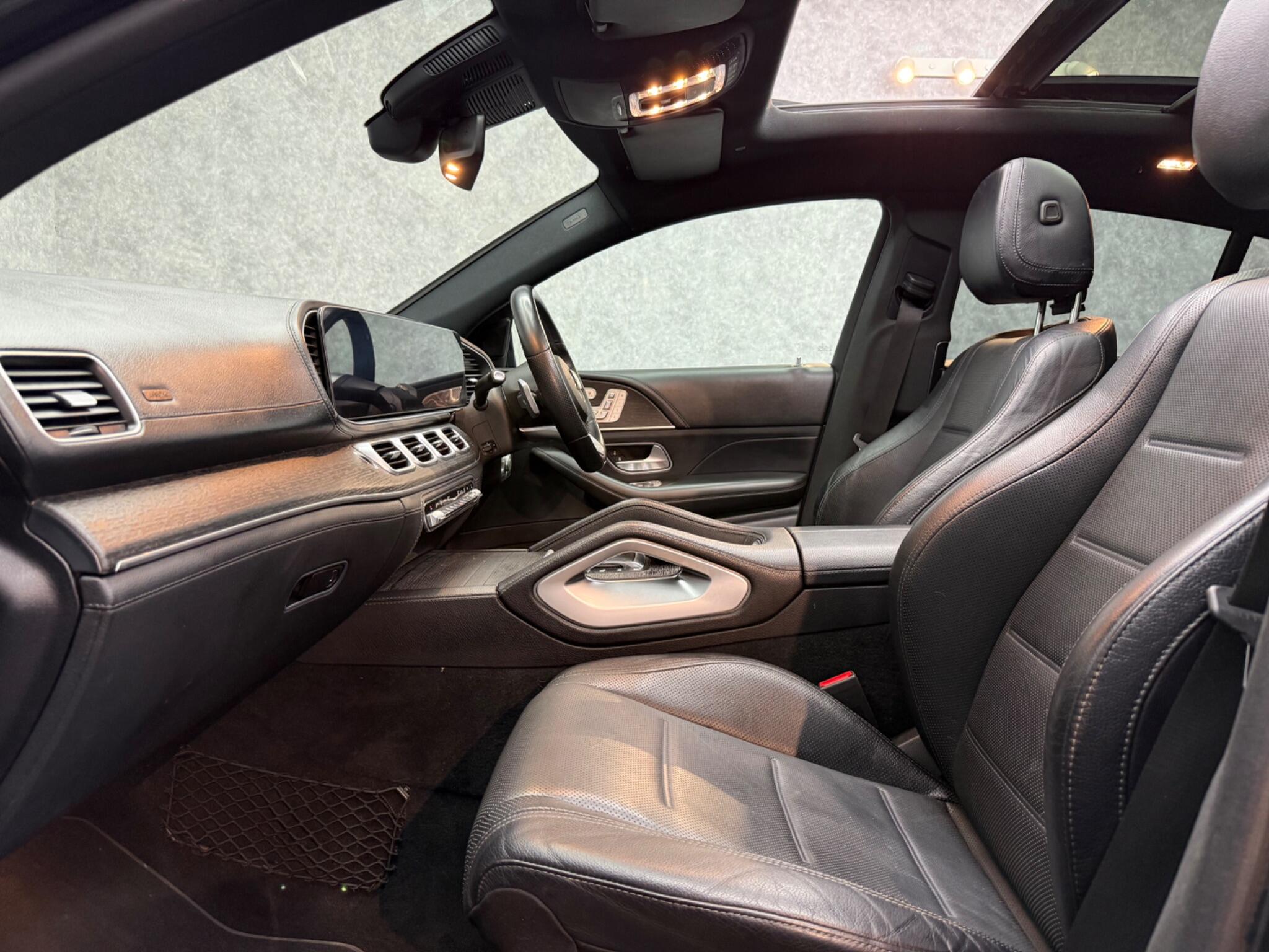 Mercedes-Benz Gle view 4
