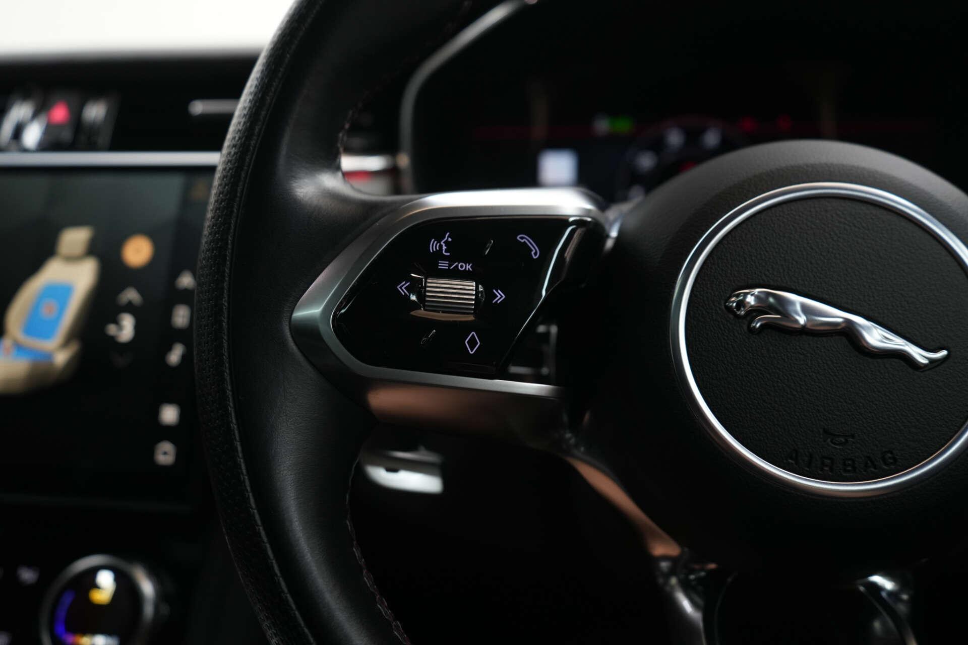 Jaguar F-Pace view 45