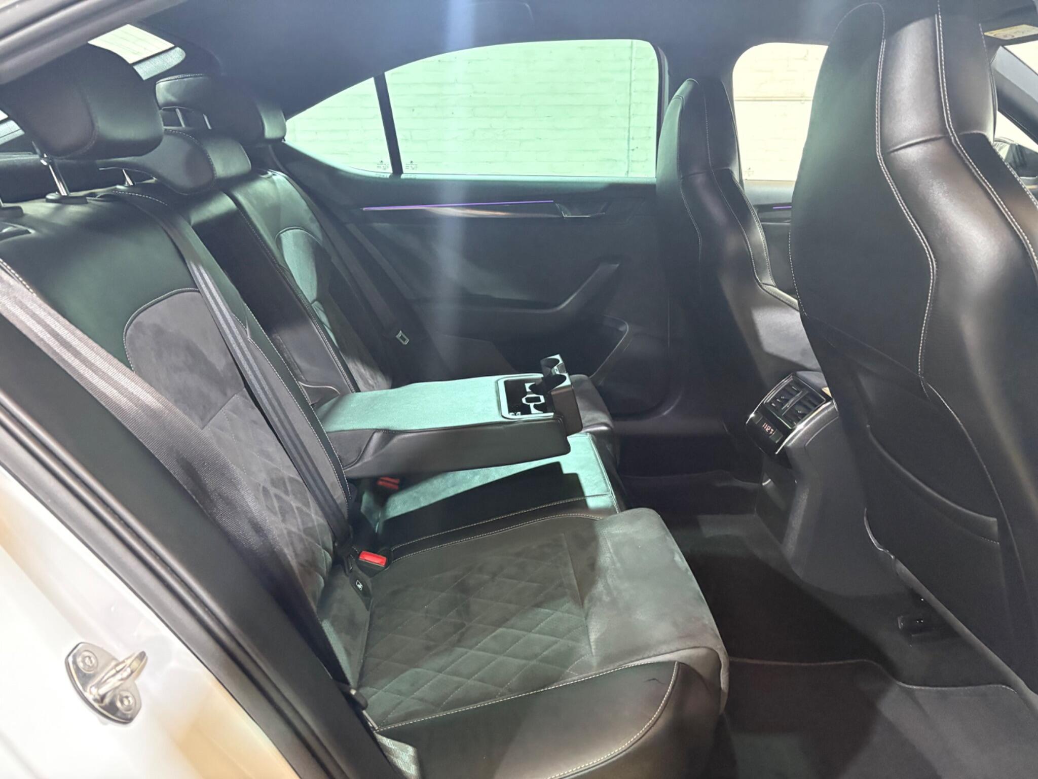 Skoda Superb view 25