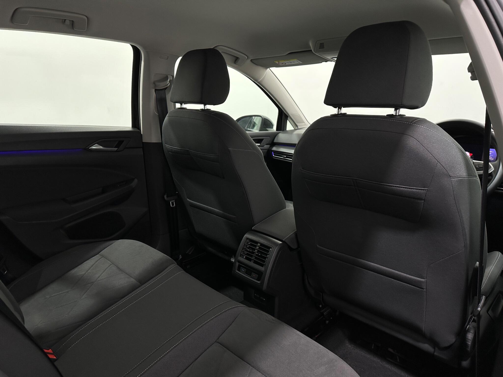 Volkswagen Golf view 41