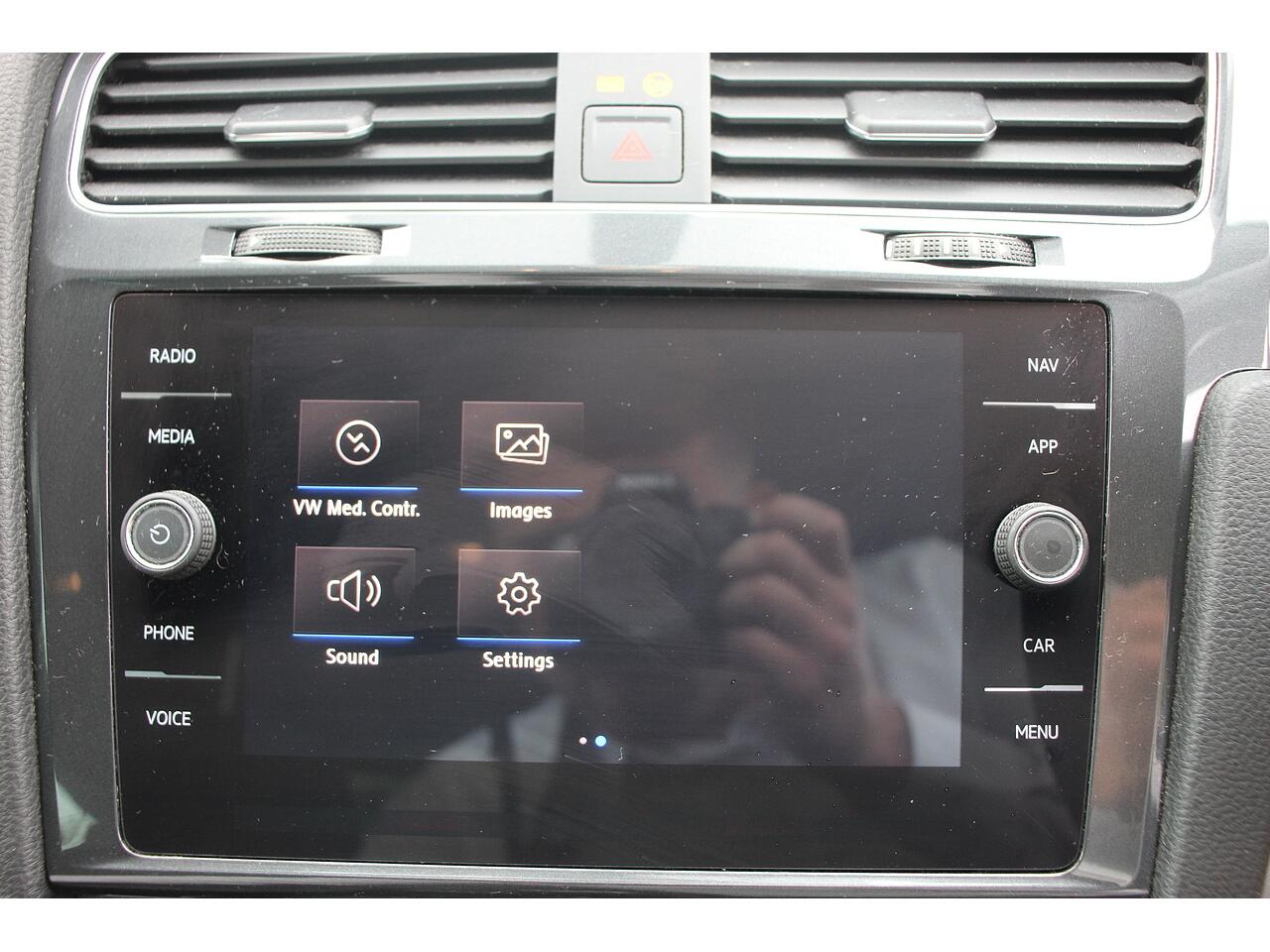 Volkswagen Golf view 20