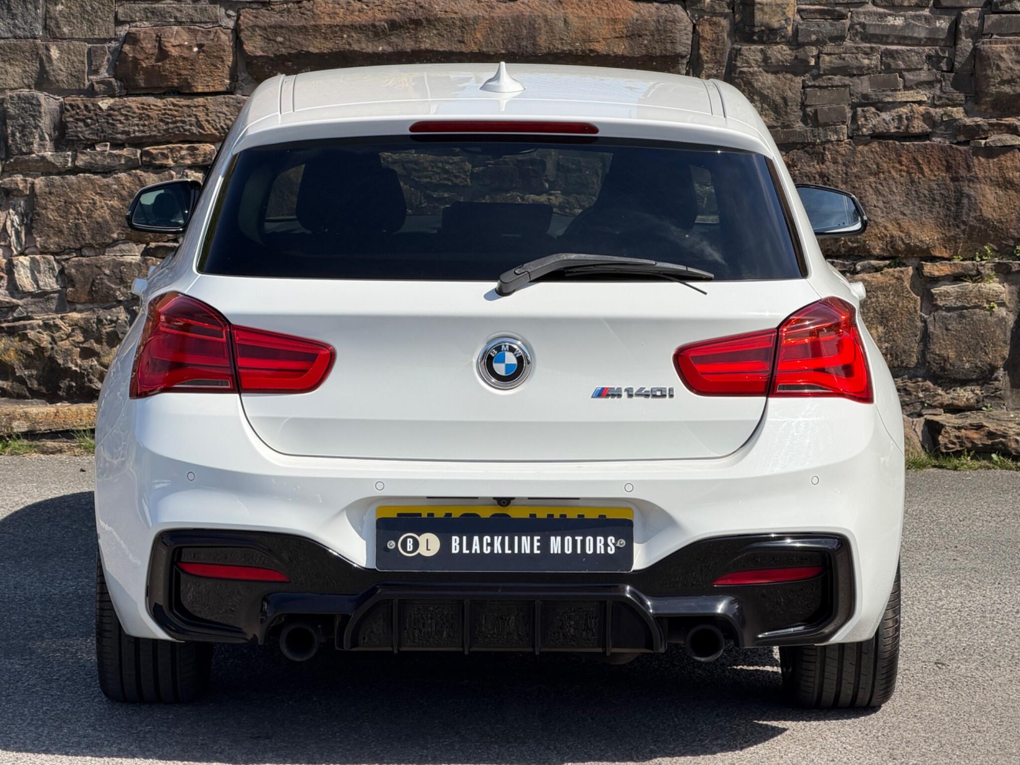 BMW 1 Series view 6