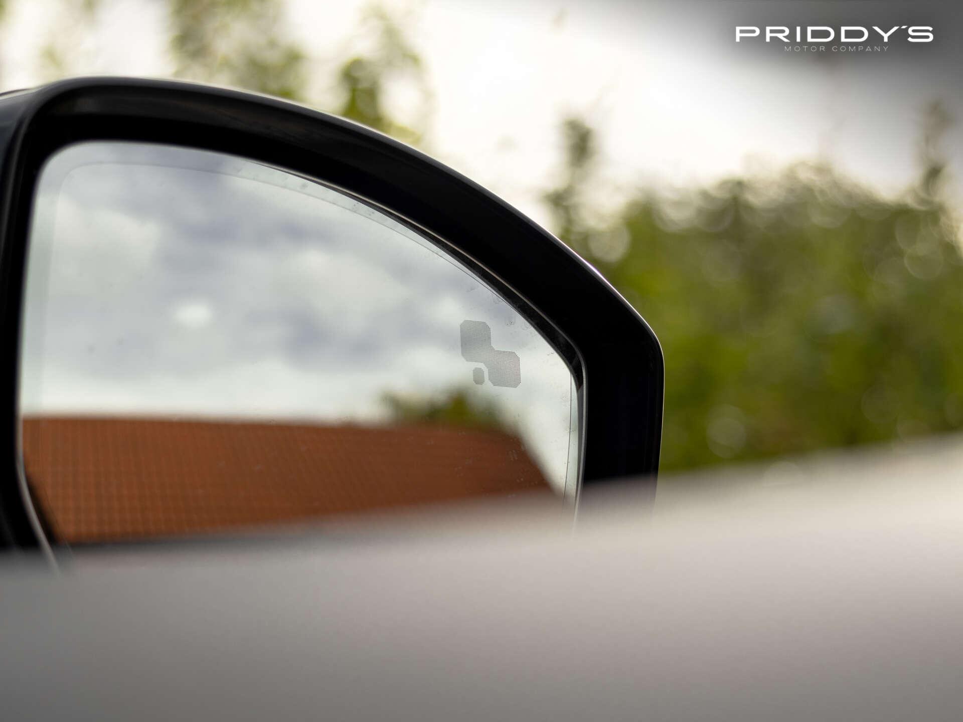 Jaguar F-Pace view 21