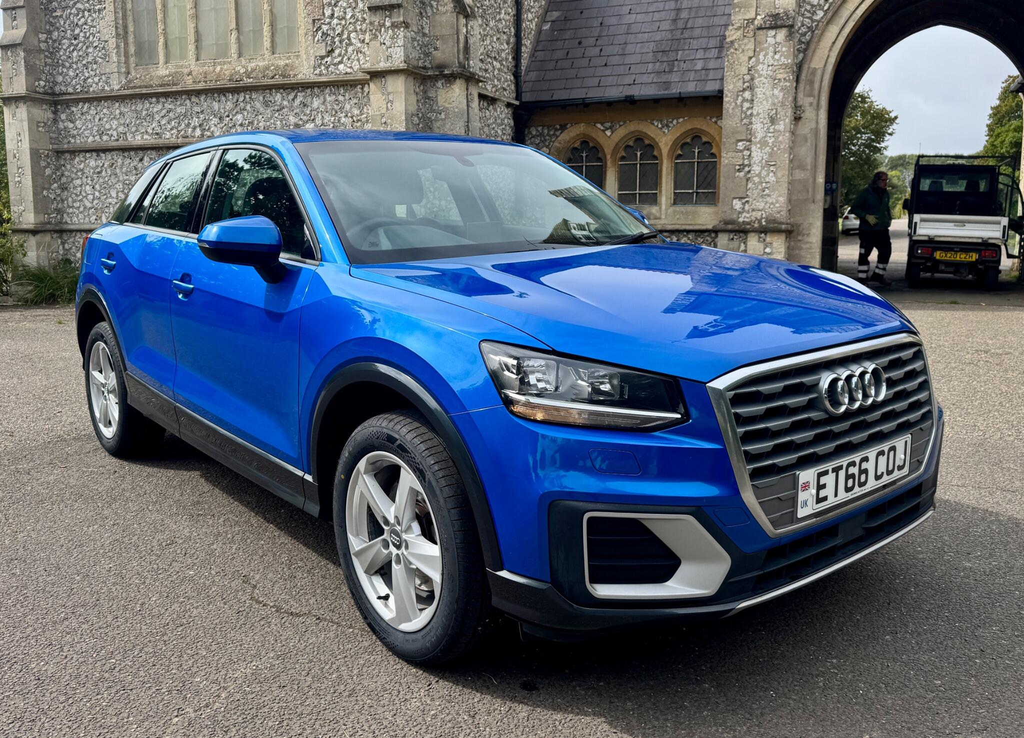 Audi Q2 view 7