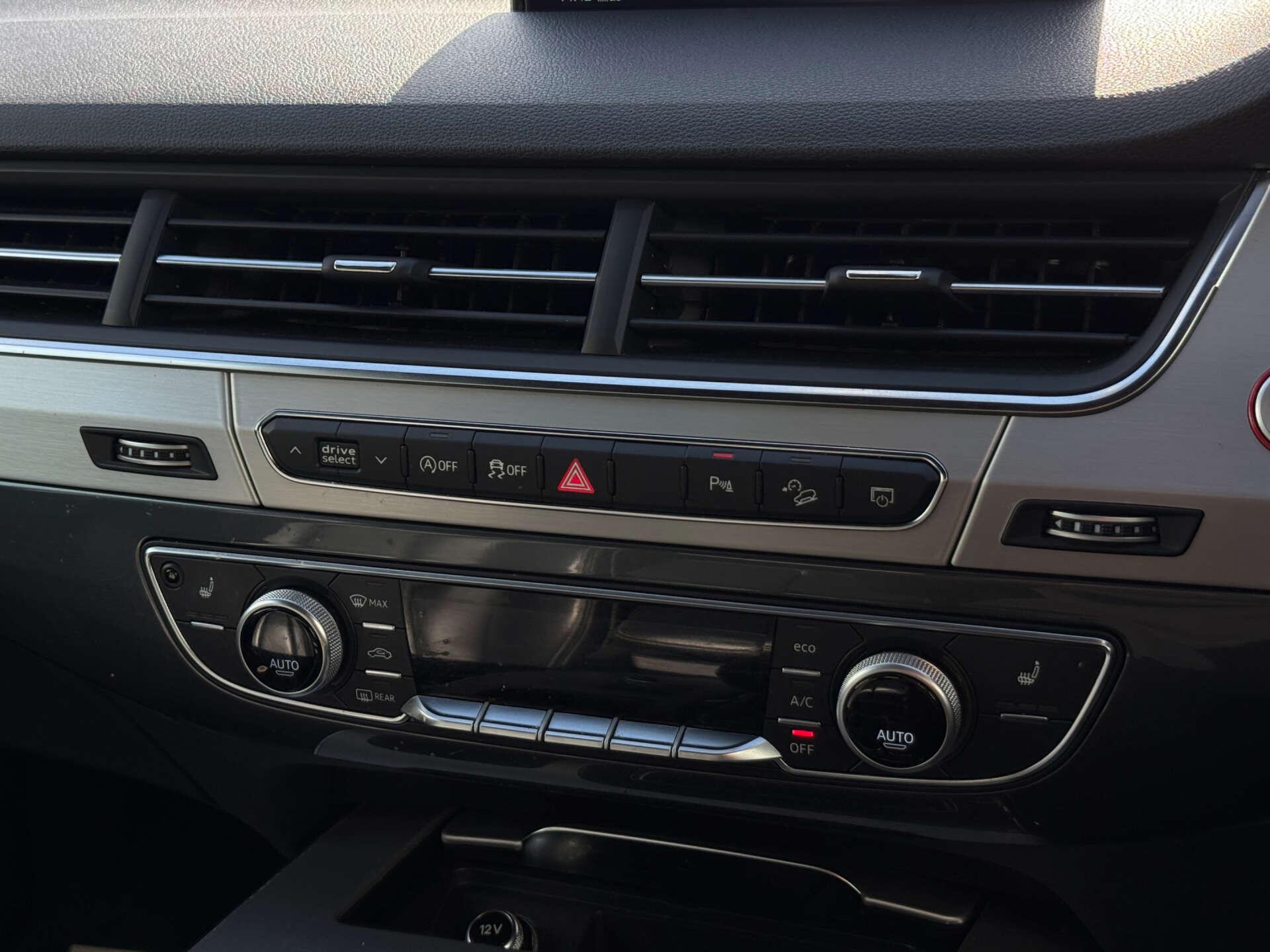 Audi SQ7 view 56