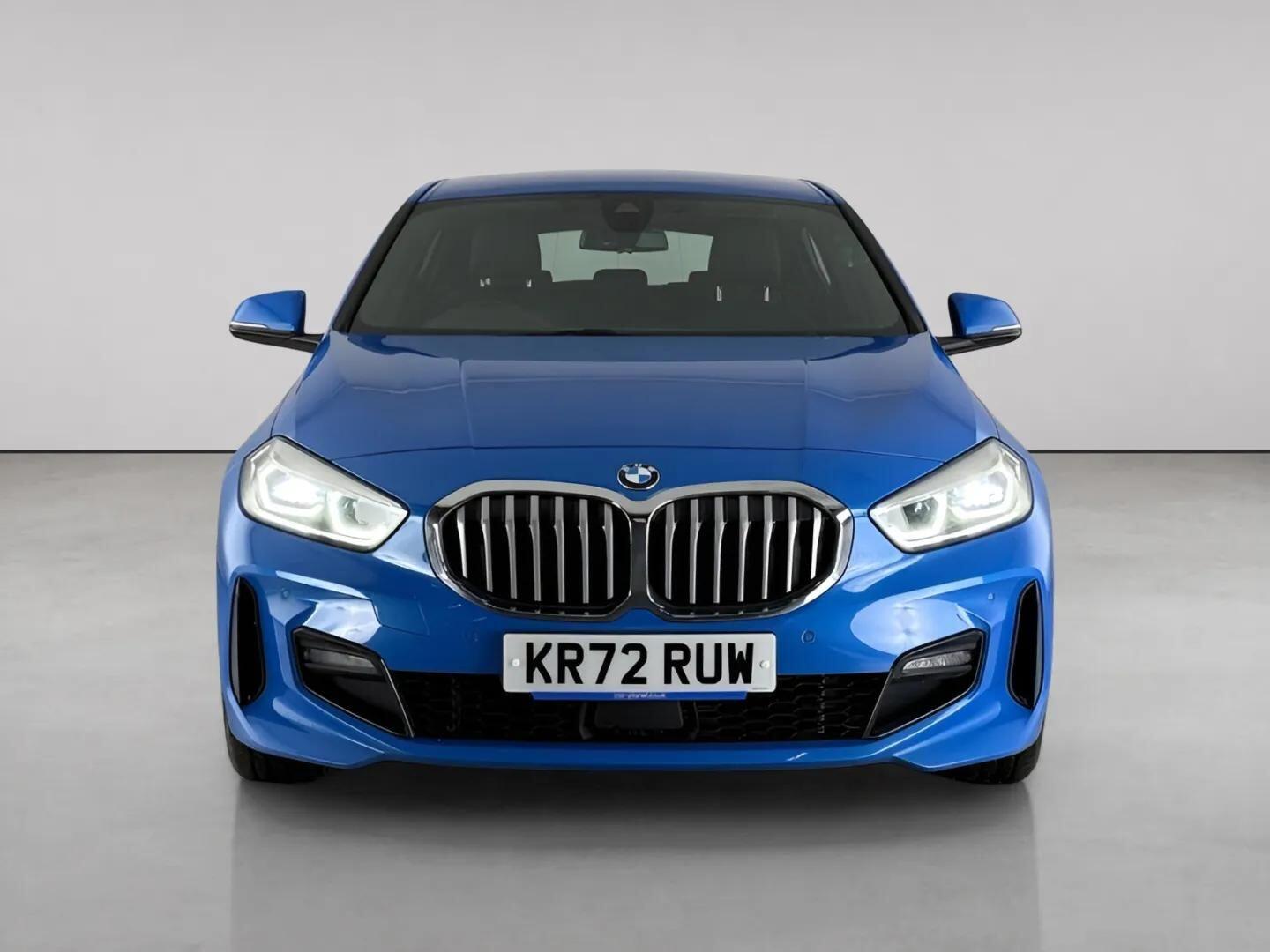 BMW 1 Series view 5