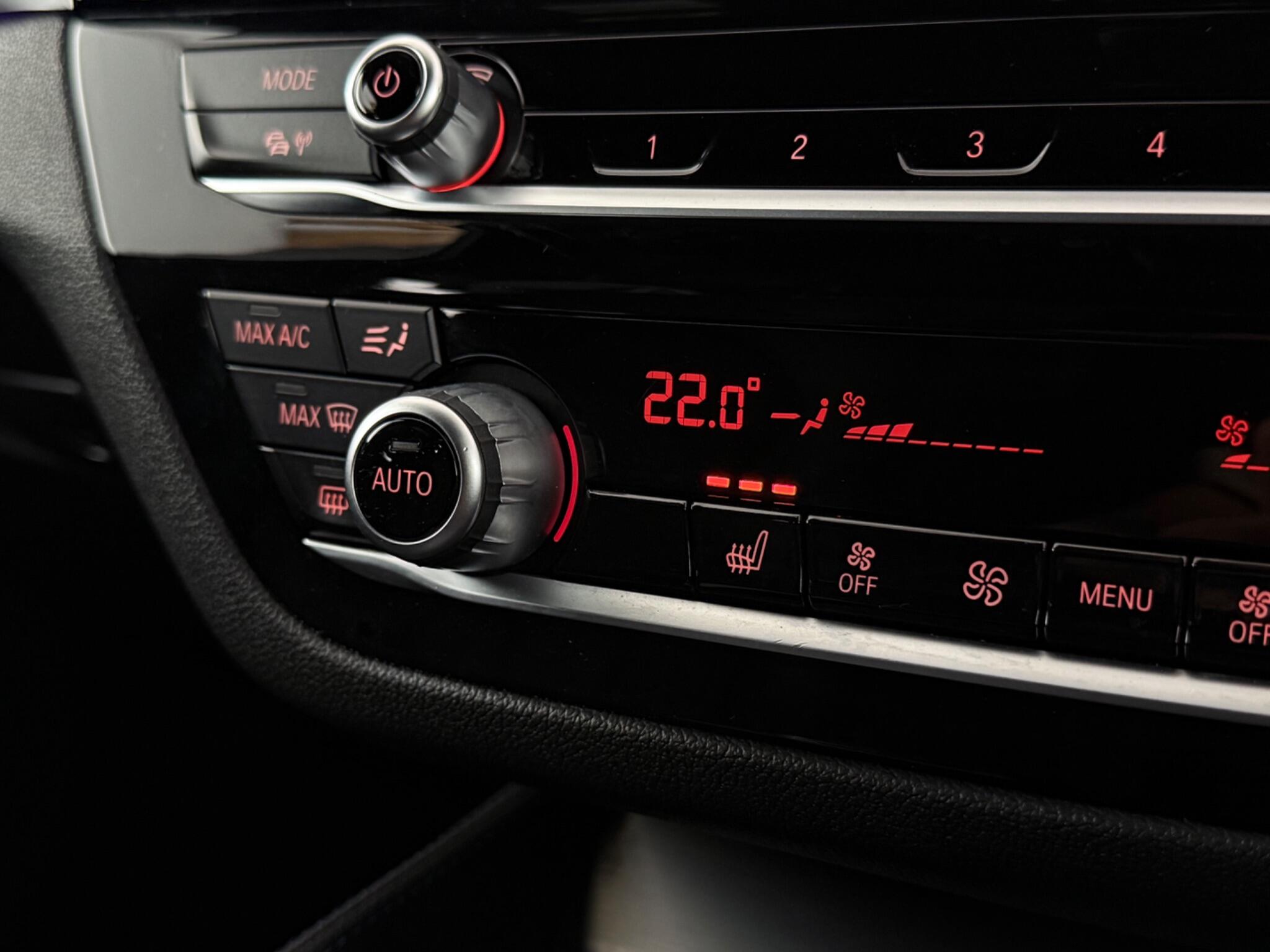 BMW 5 Series view 29