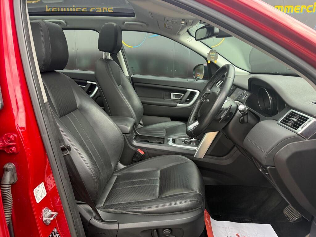 Land Rover Discovery Sport view 17