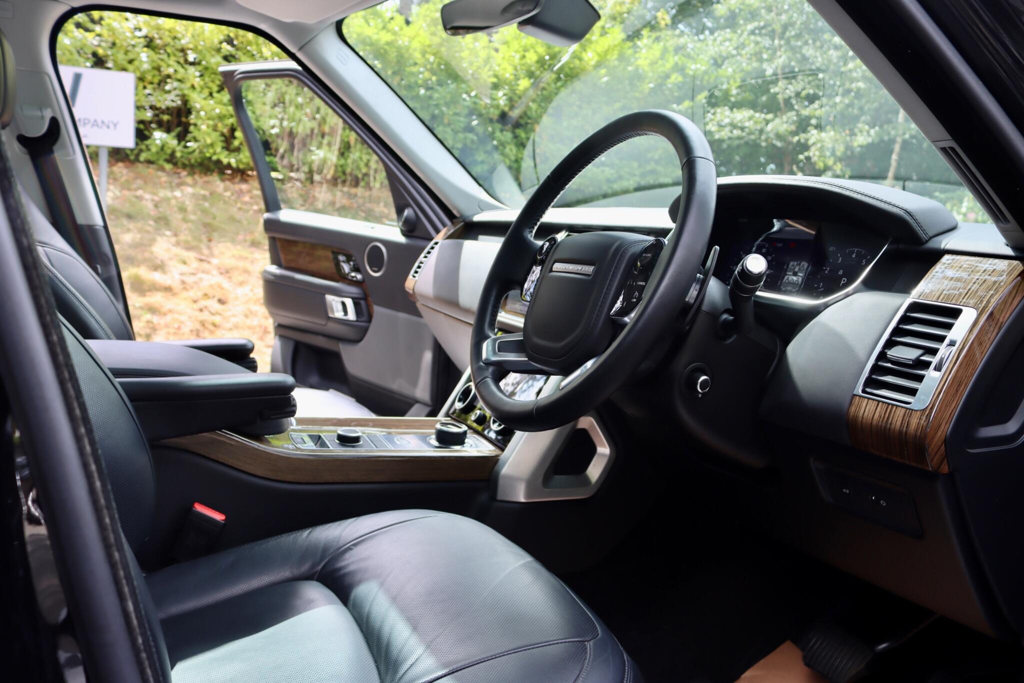 Land Rover Range Rover view 12