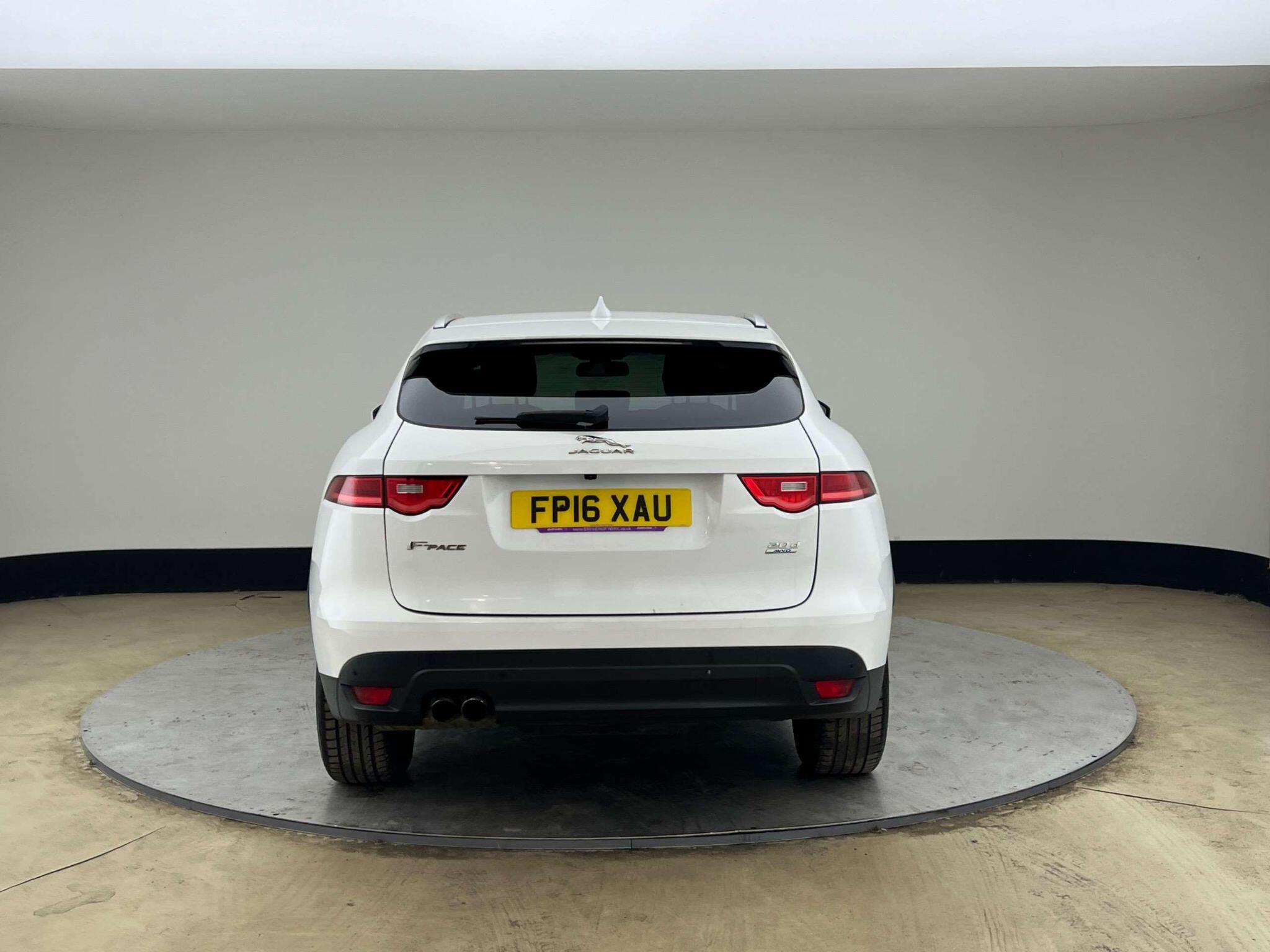 Jaguar F-Pace view 12