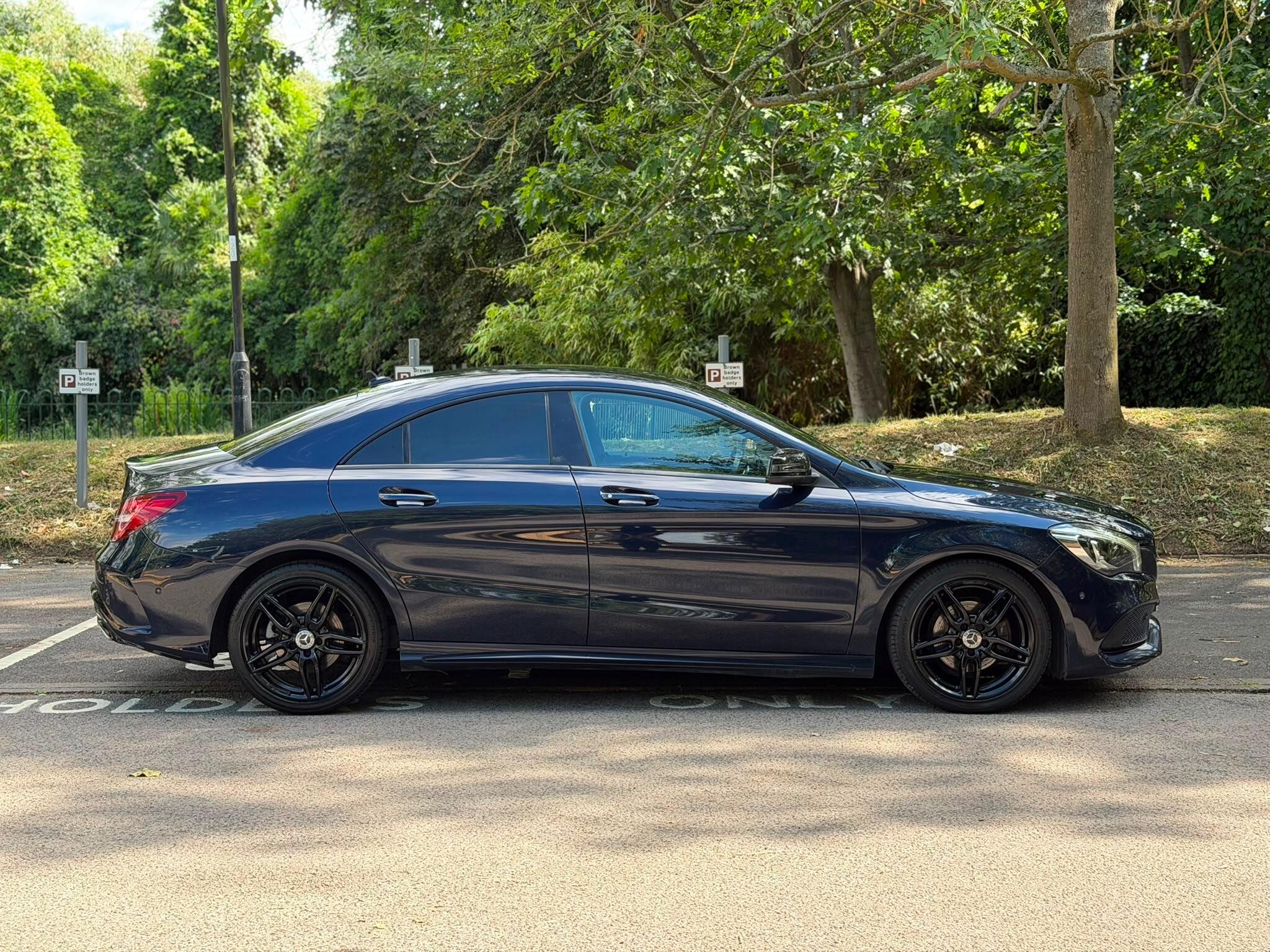 Mercedes-Benz Cla view 3