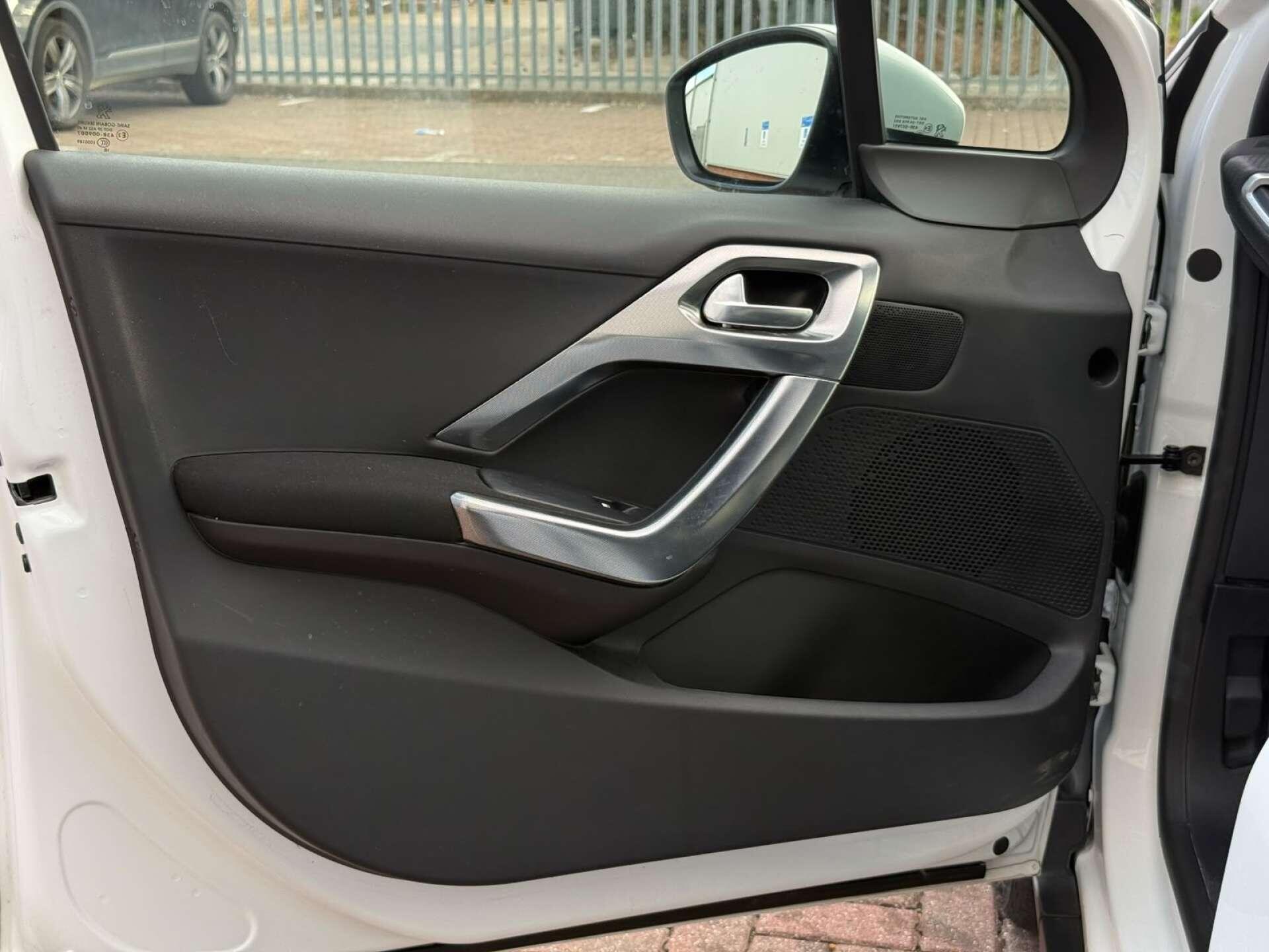 Peugeot 2008 view 39