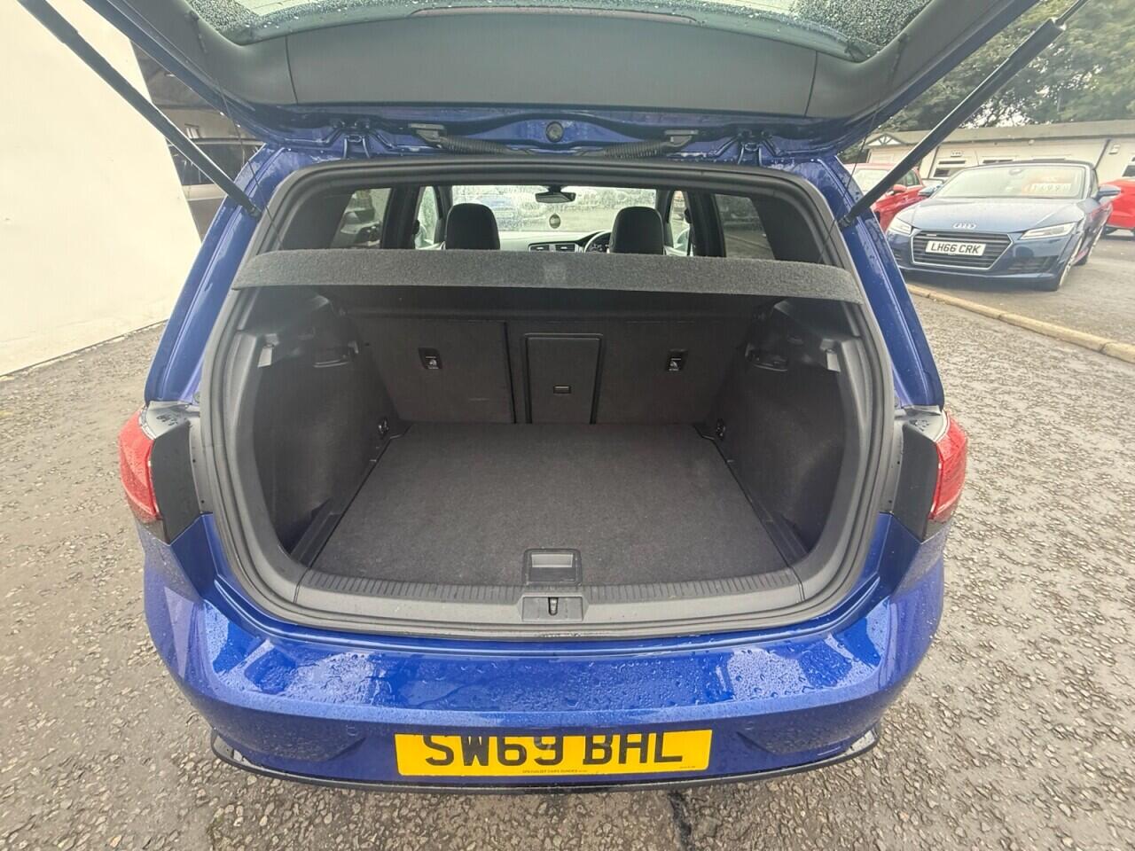 Volkswagen Golf view 24