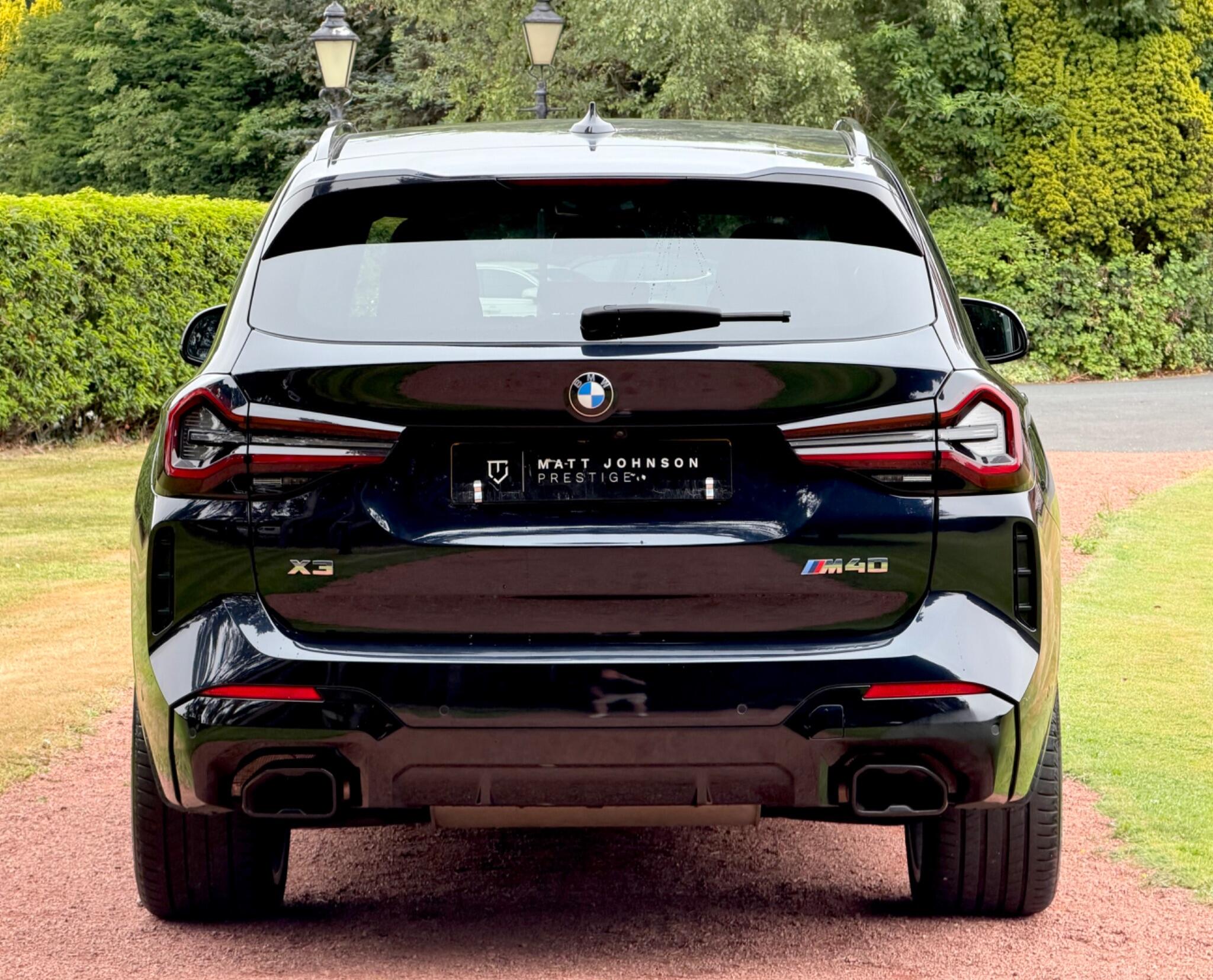 BMW X3 view 11