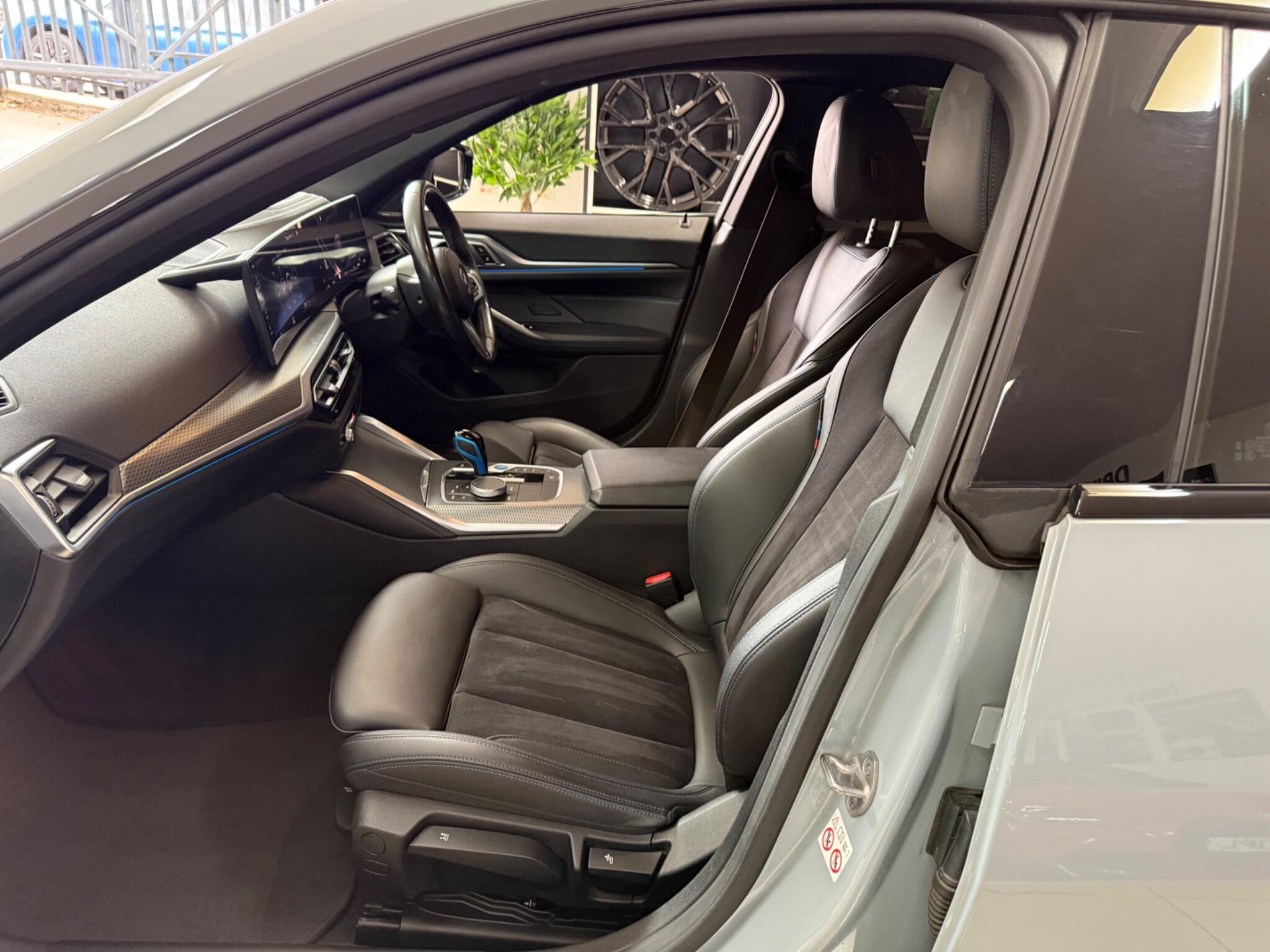 BMW I4 view 40