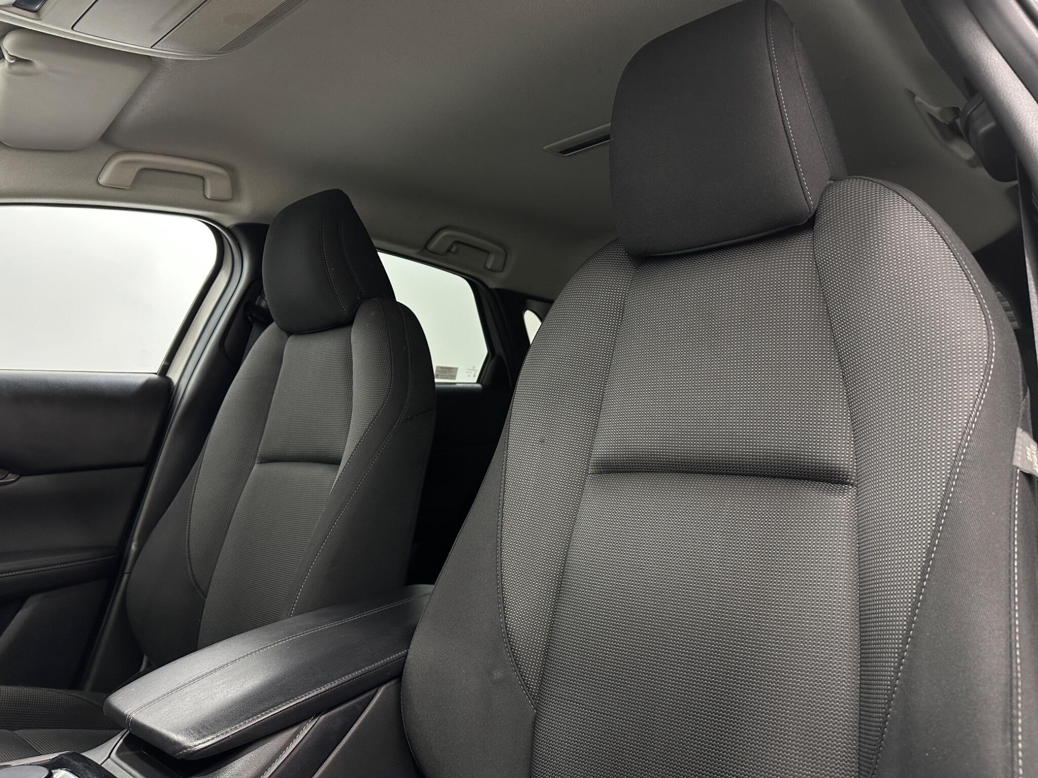 Mazda CX-30 view 34