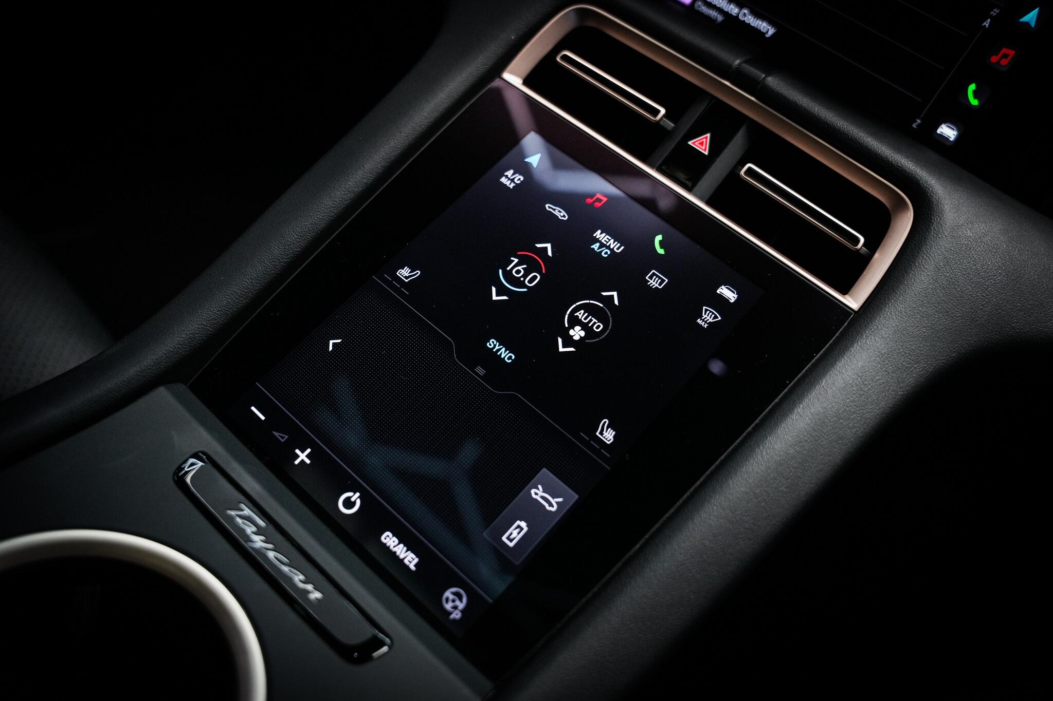 Porsche Taycan view 39