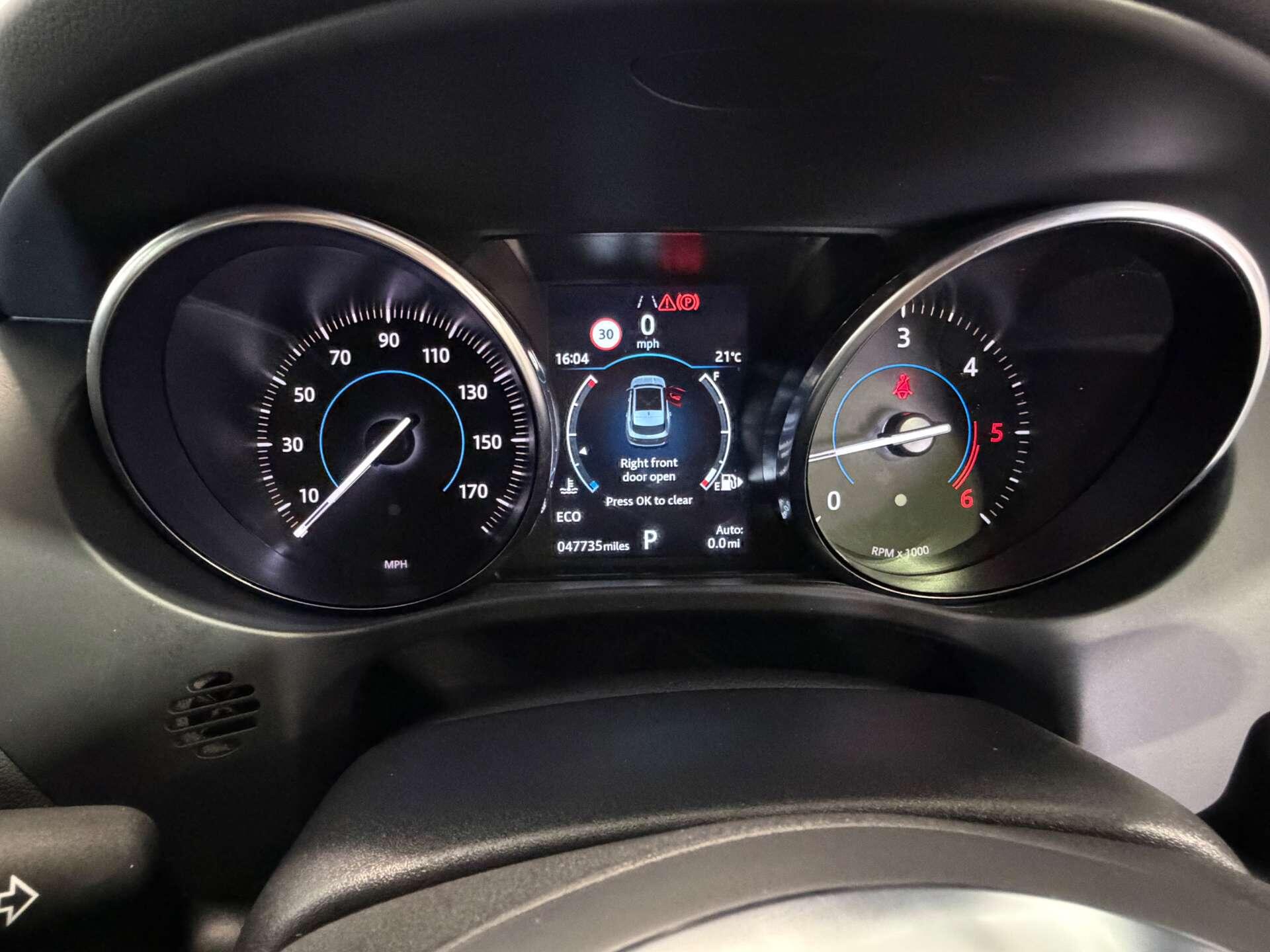 Jaguar F-Pace view 33